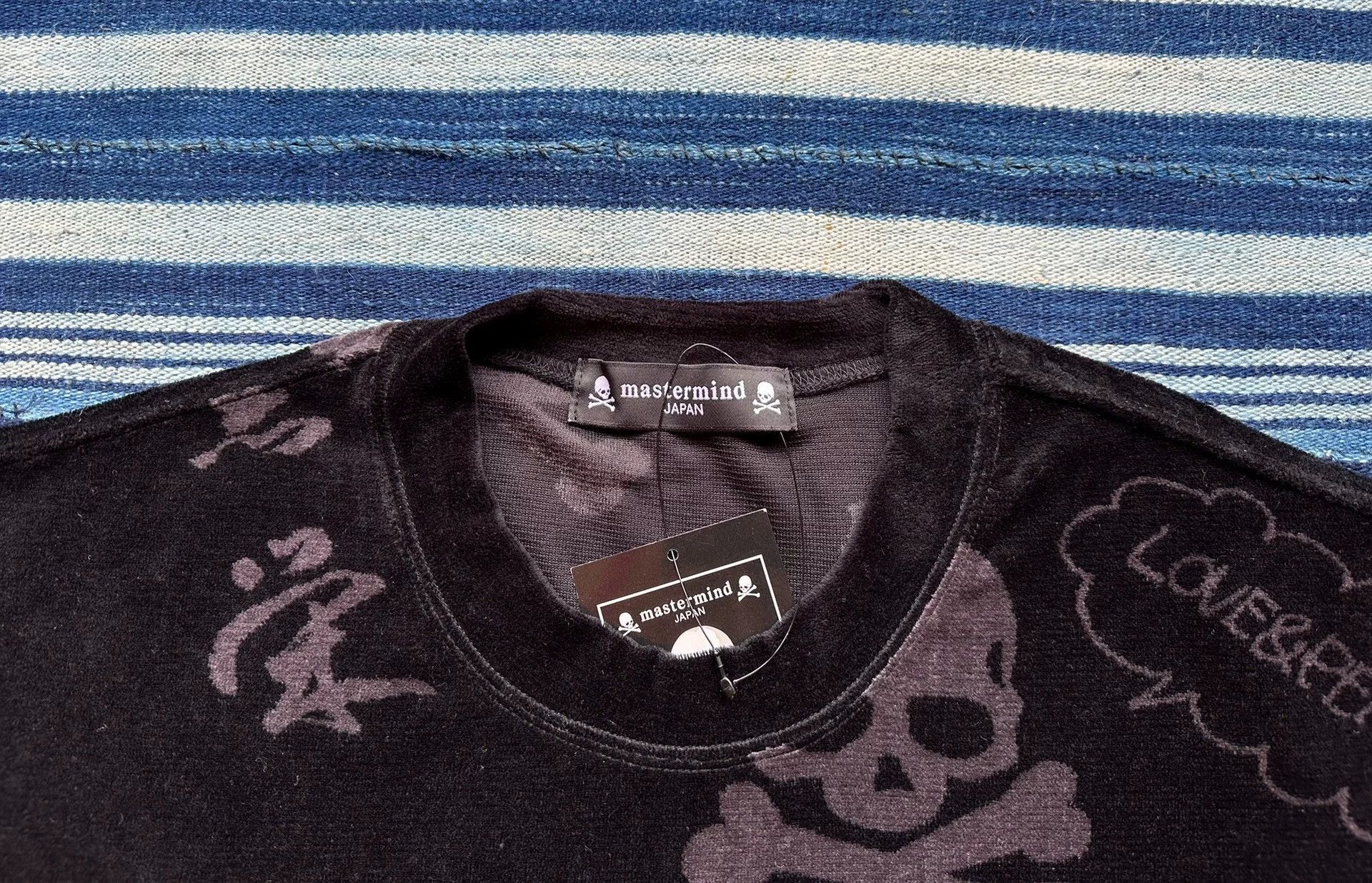 Mastermind Japan Black Graphic Print Short Sleeve Shirt Size US L / EU 52-54 / 3 - 5 Thumbnail