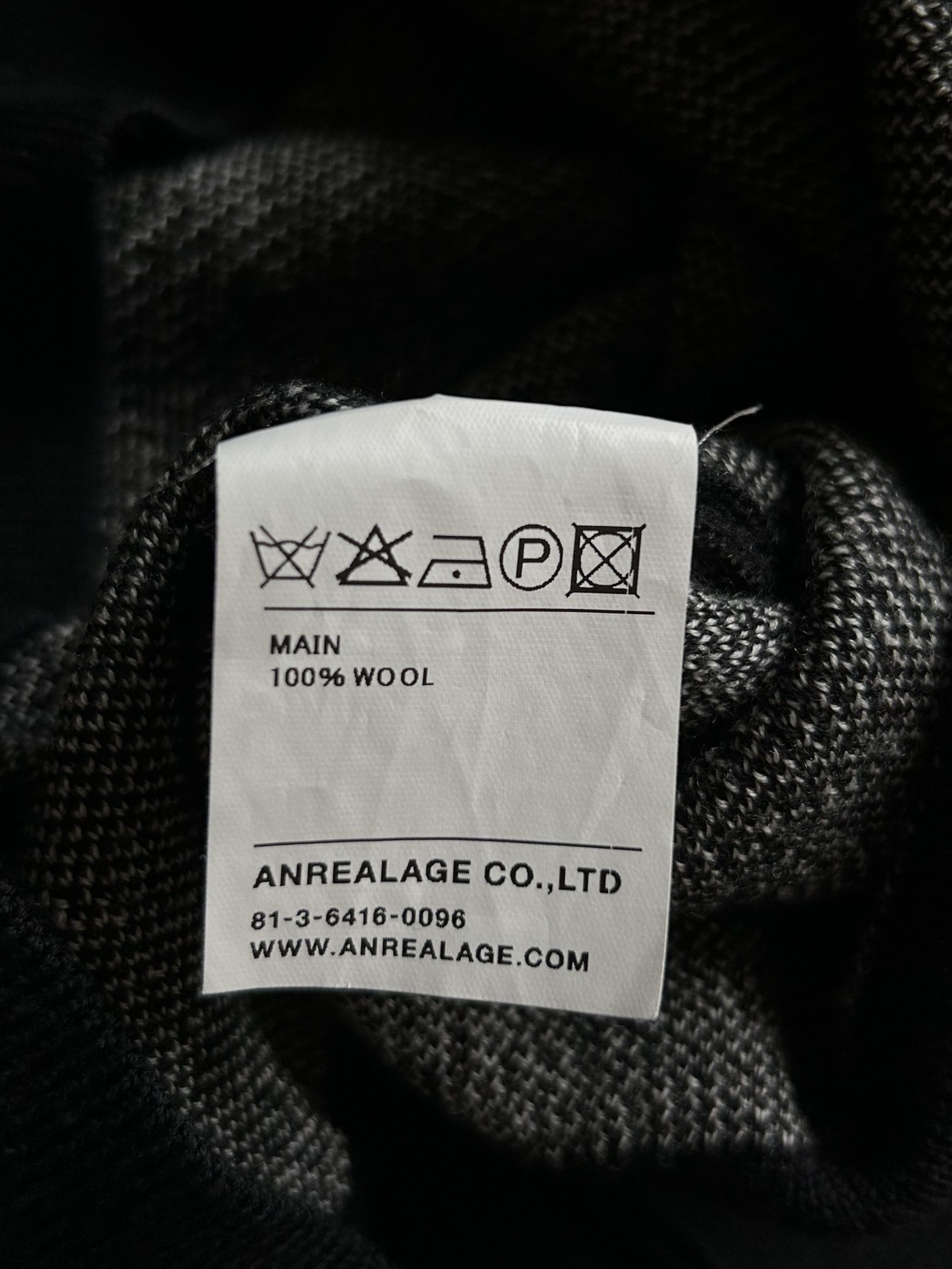 ANREALAGE anrealage 15AW Turtleneck Top Size US M / EU 48-50 / 2 - 8 Thumbnail