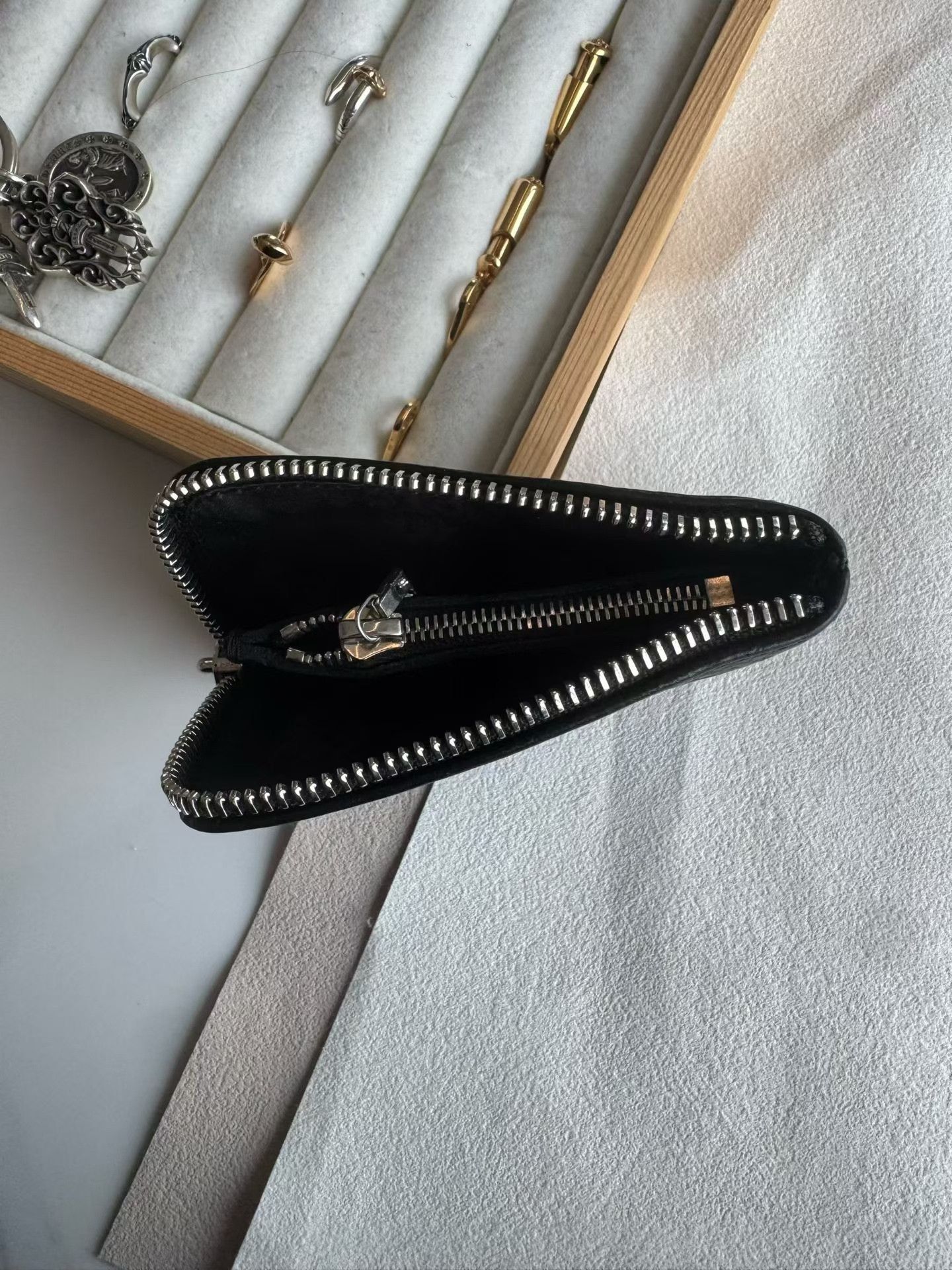 Chrome Hearts Chrome Hearts Cross Leather Sword Zip Coin Purse Size ONE SIZE - 3 Thumbnail