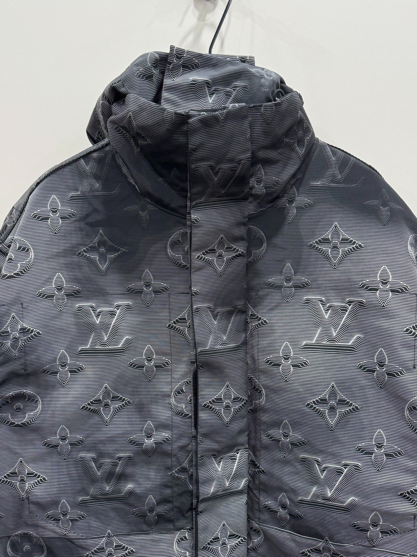 Louis Vuitton Louis Vuitton 2054 Reversible Jacket Size US S / EU 44-46 / 1 - 5 Thumbnail
