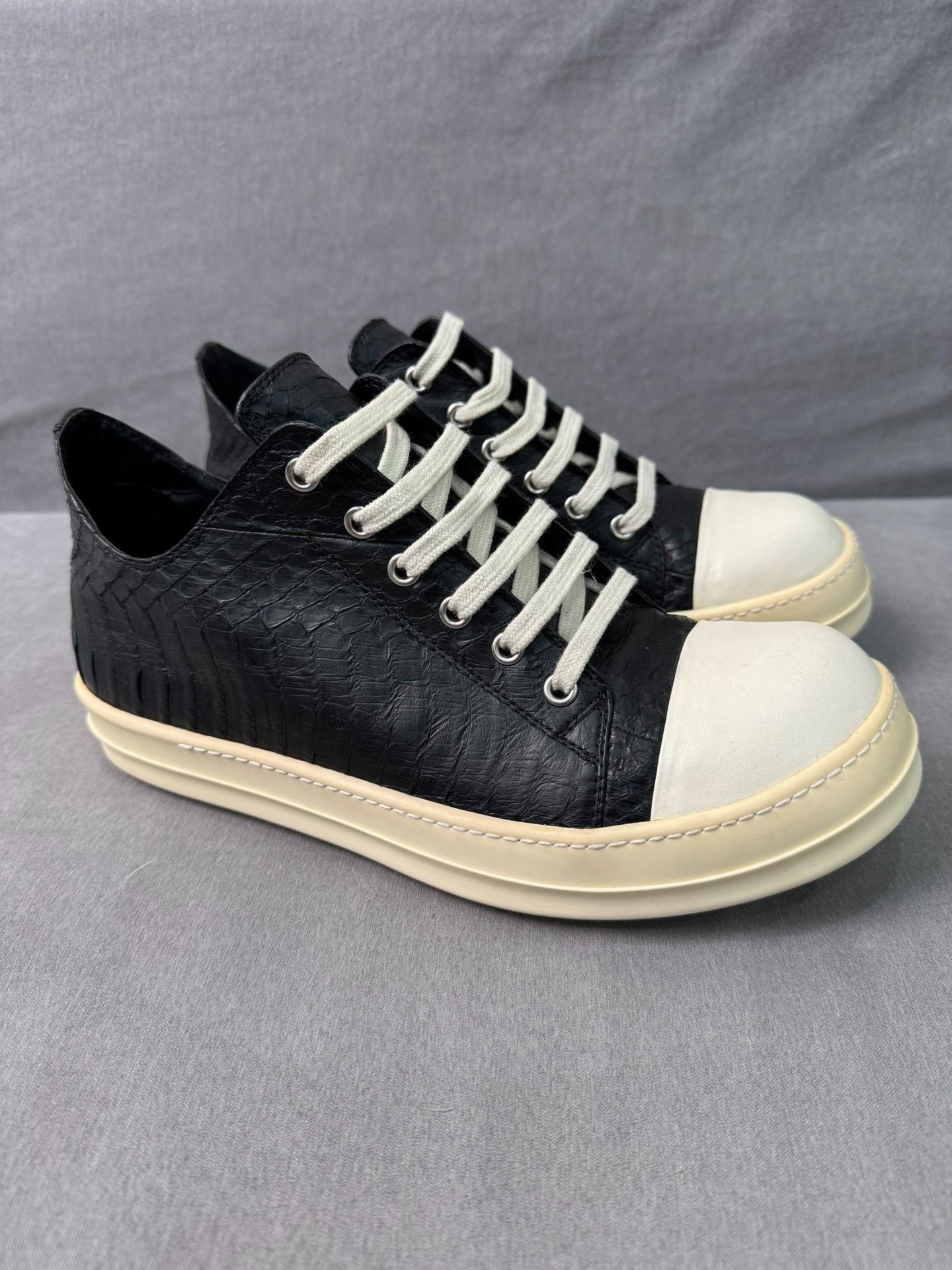 Rick Owens Rick Owens Special Leather Low-Top Sneakers Size US 8 / EU 41 - 2 Thumbnail