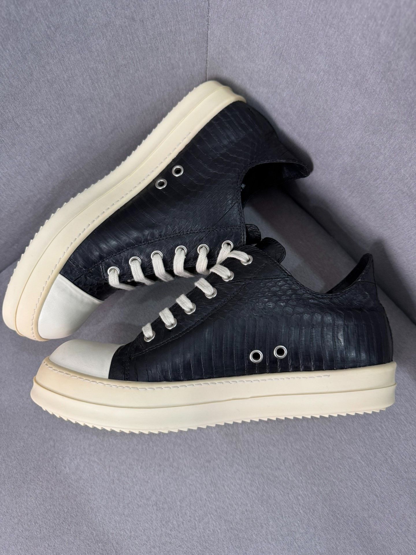Rick Owens Rick Owens Special Leather Low-Top Sneakers Size US 8 / EU 41 - 4 Thumbnail