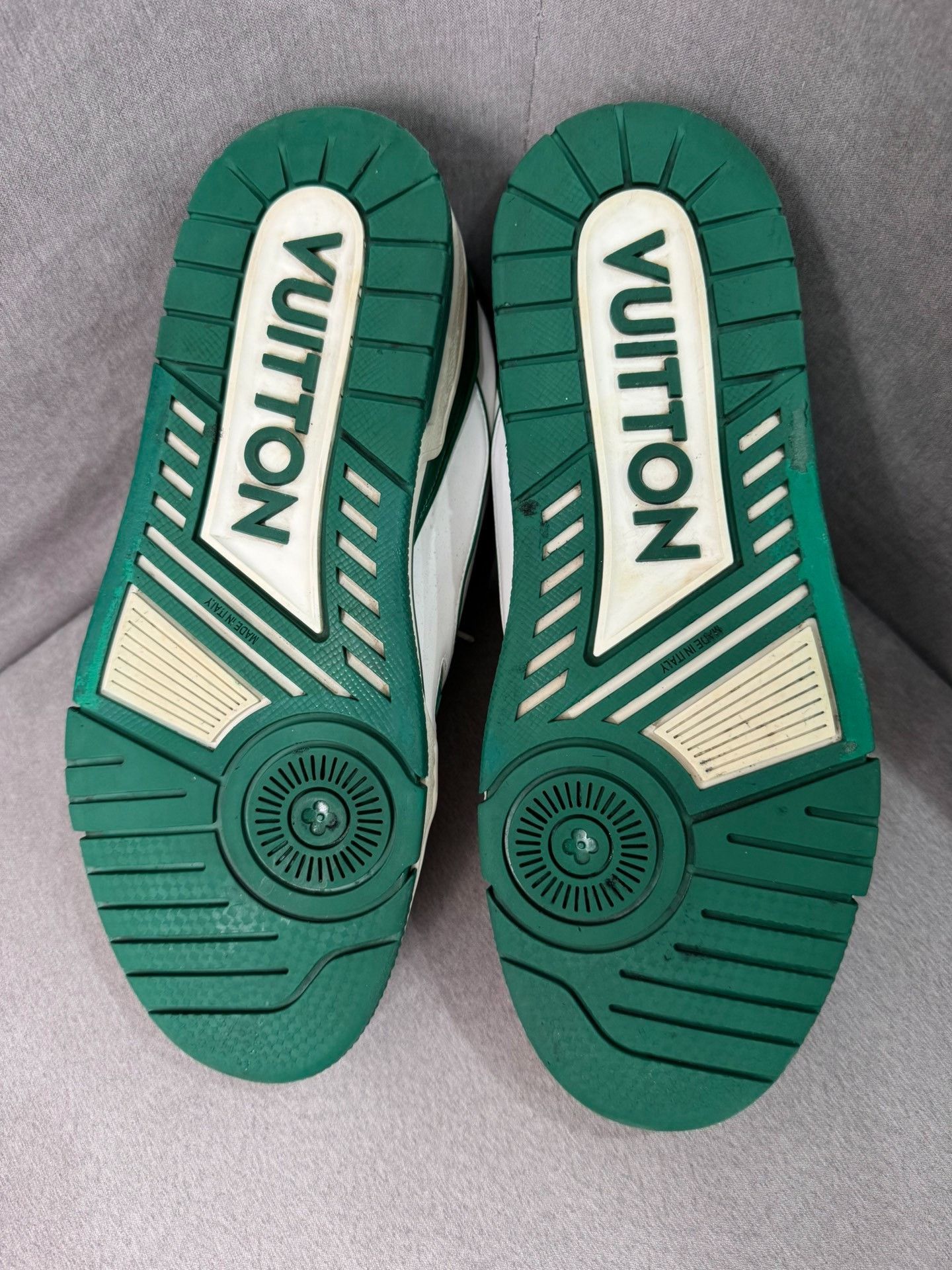 Louis Vuitton Louis Vuitton Trainer White Green Size US 8 / EU 41 - 7 Thumbnail