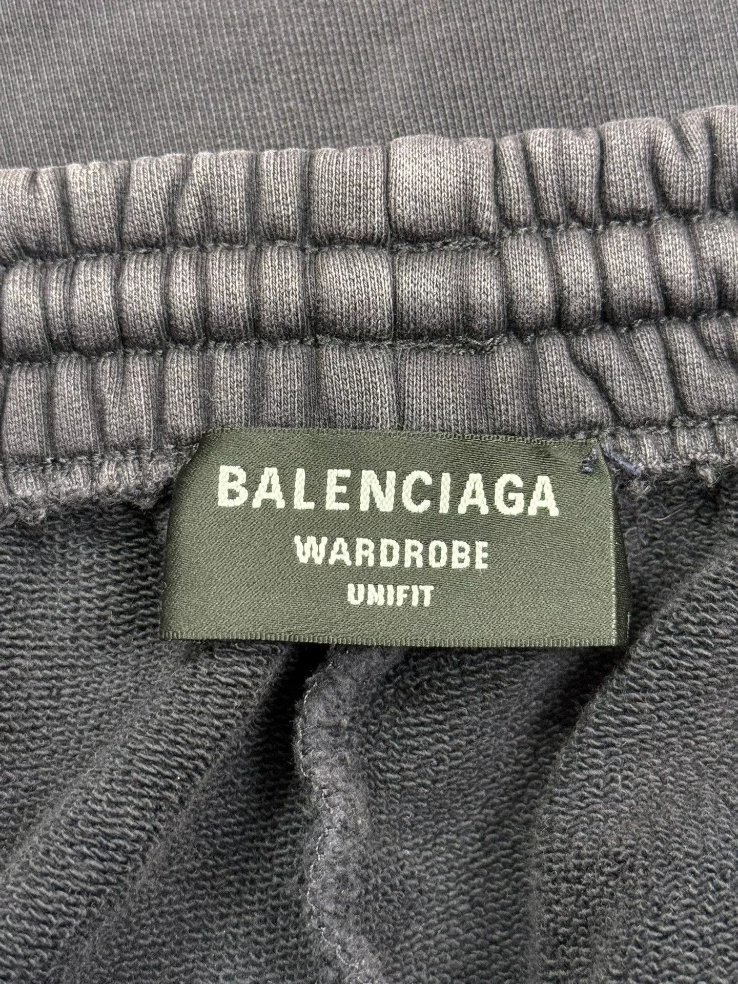 Balenciaga Balenciaga Washed Purple Embroidered Logo Shorts Size US 26 / EU 42 - 6 Thumbnail