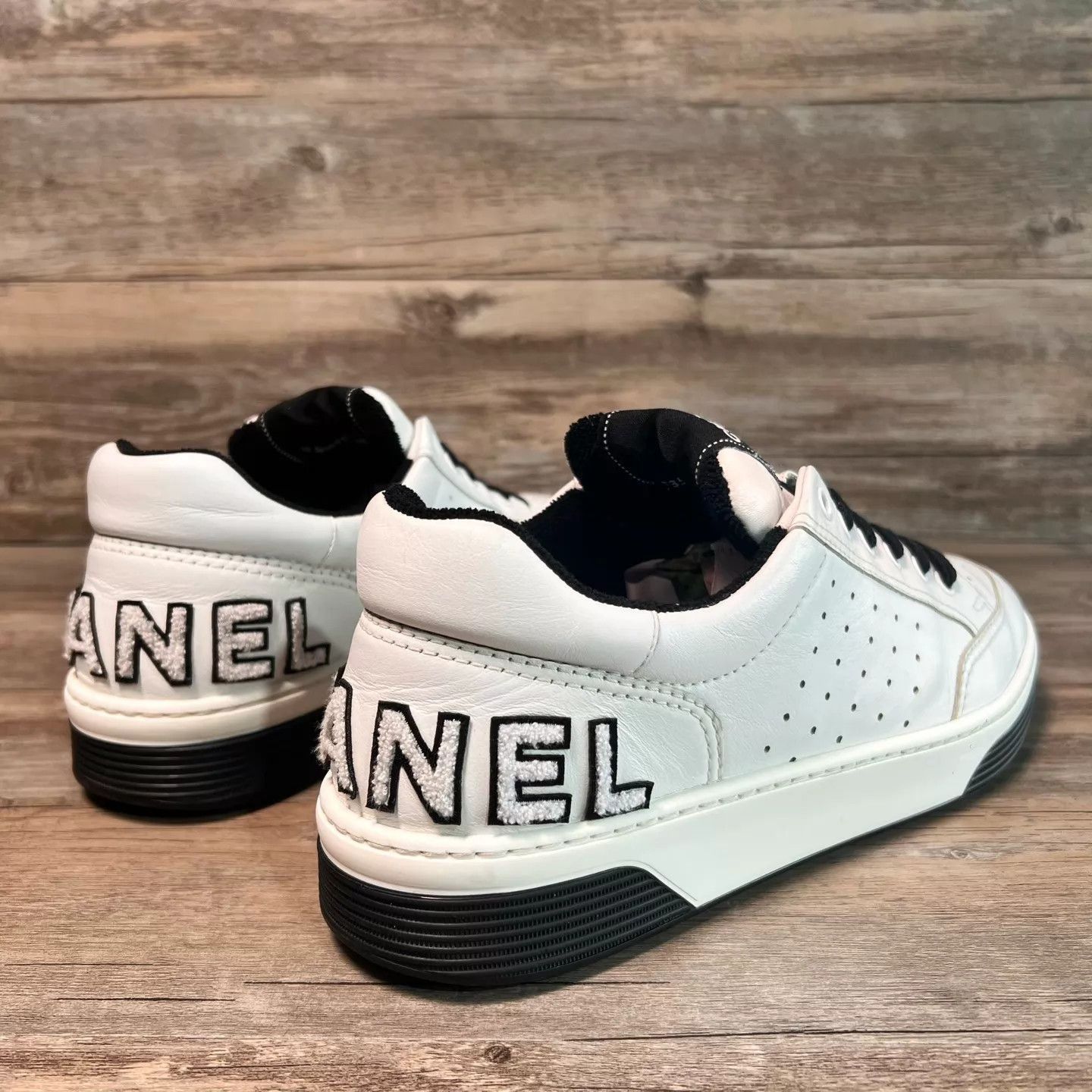 Chanel White Lowtop Sneakers with Black Laces Size US 10 / EU 43 - 3 Thumbnail
