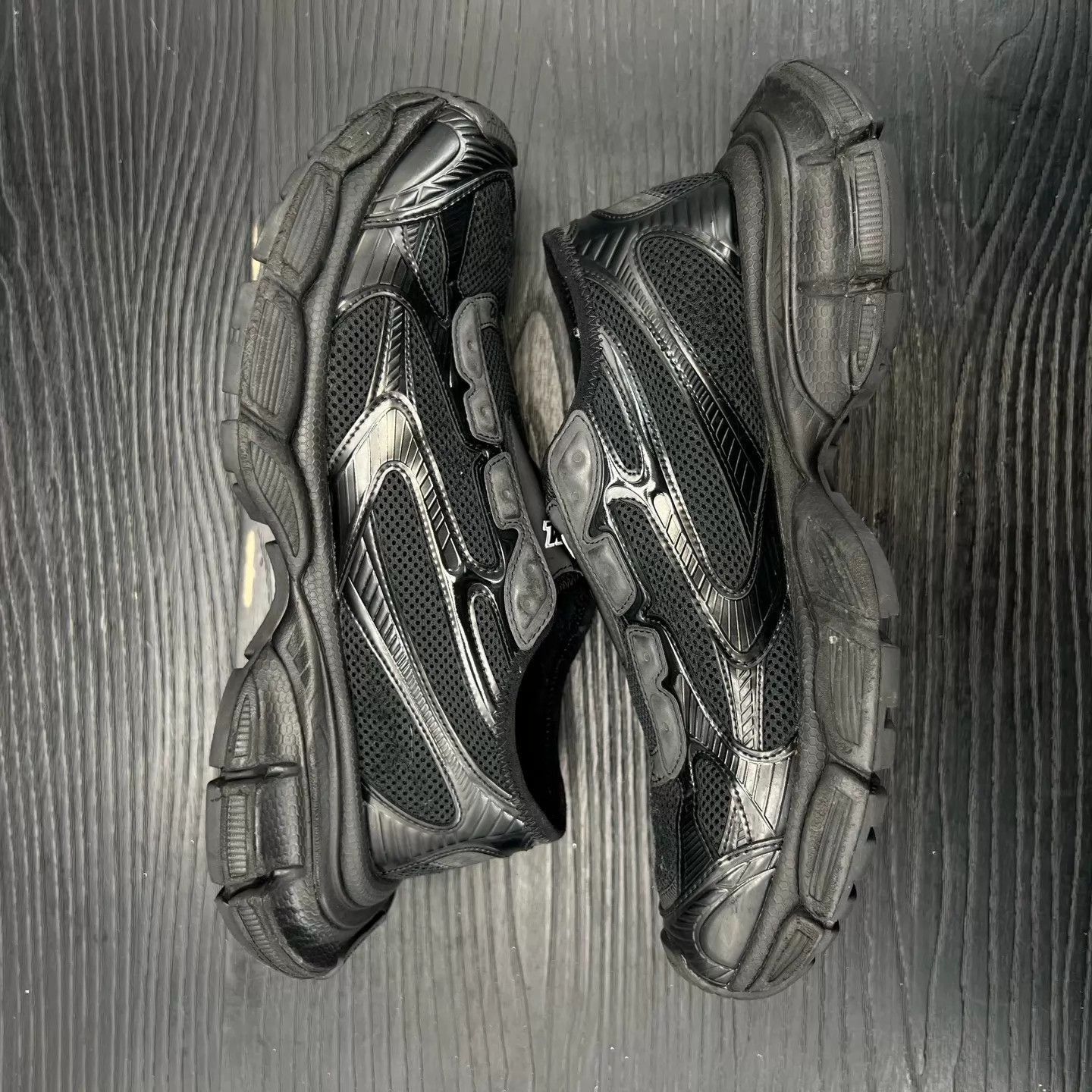 Balenciaga Black Slip-On Athletic Sneakers Size US 9 / EU 42 - 2 Thumbnail
