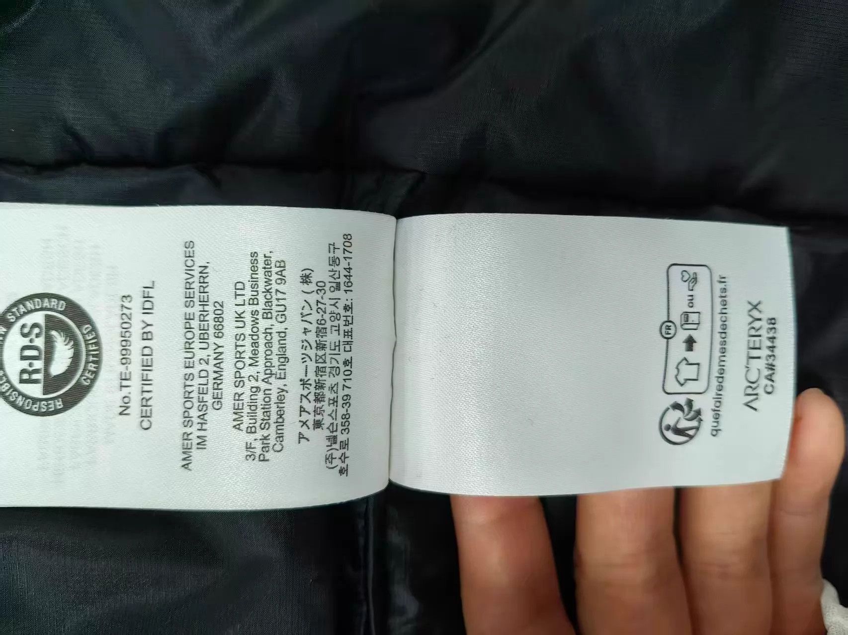 Arc'teryx Black Hooded Puffer Jacket Size M Size US M / EU 48-50 / 2 - 2 Thumbnail