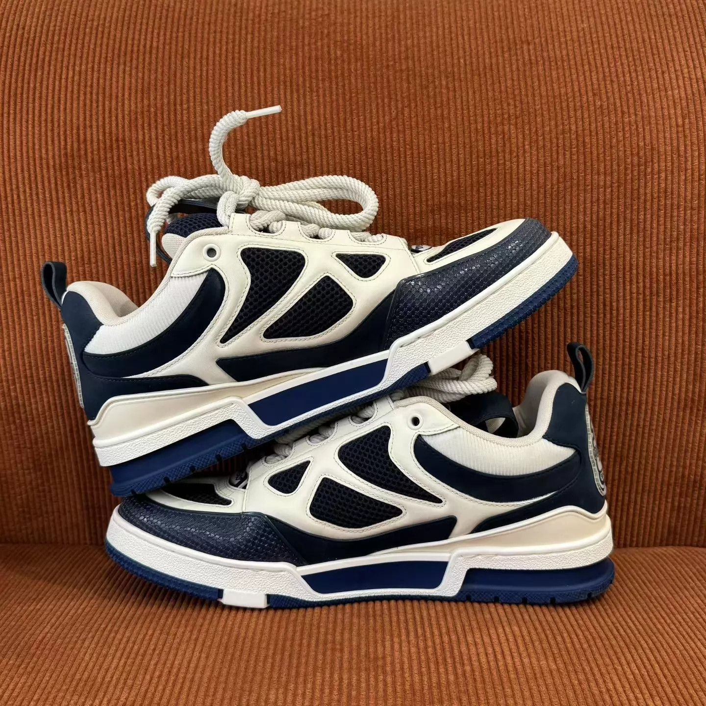 Louis Vuitton Multi-Color Low Top Sneakers Size 10.5 Size US 10.5 / EU 43-44 - 2 Thumbnail