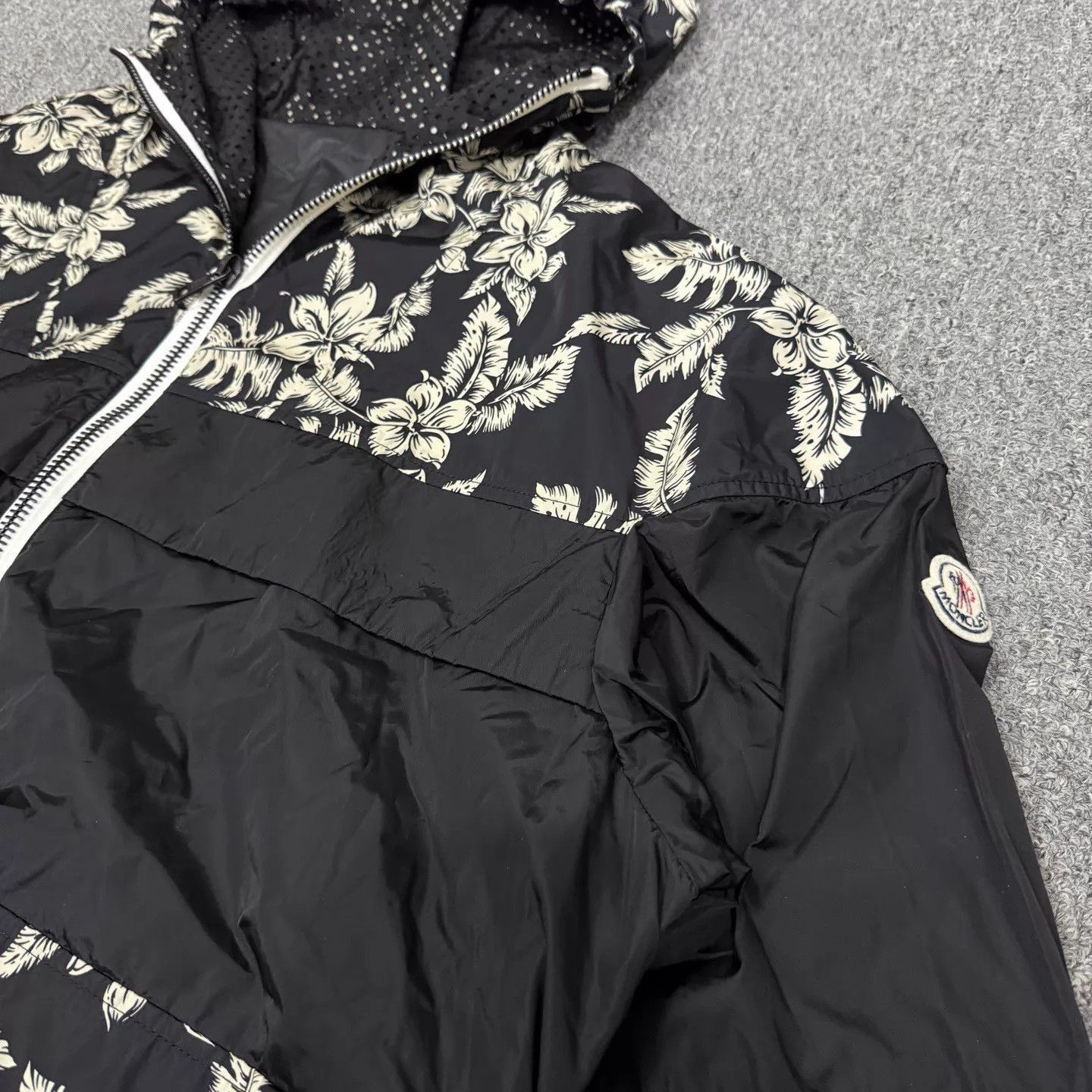 Moncler Hooded Floral Print Light Jacket Size US XL / EU 56 / 4 - 3 Thumbnail