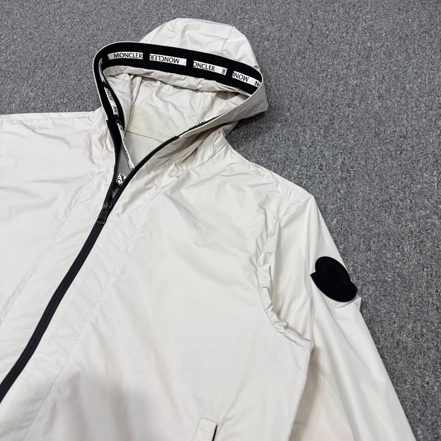 Moncler White Hooded Light Jacket Size L Size US L / EU 52-54 / 3 - 3 Thumbnail