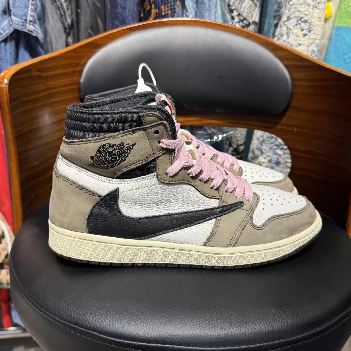 Travis Scott Multi-Color High-Top Sneakers Size 10 Size US 10 / EU 43 - 4 Thumbnail