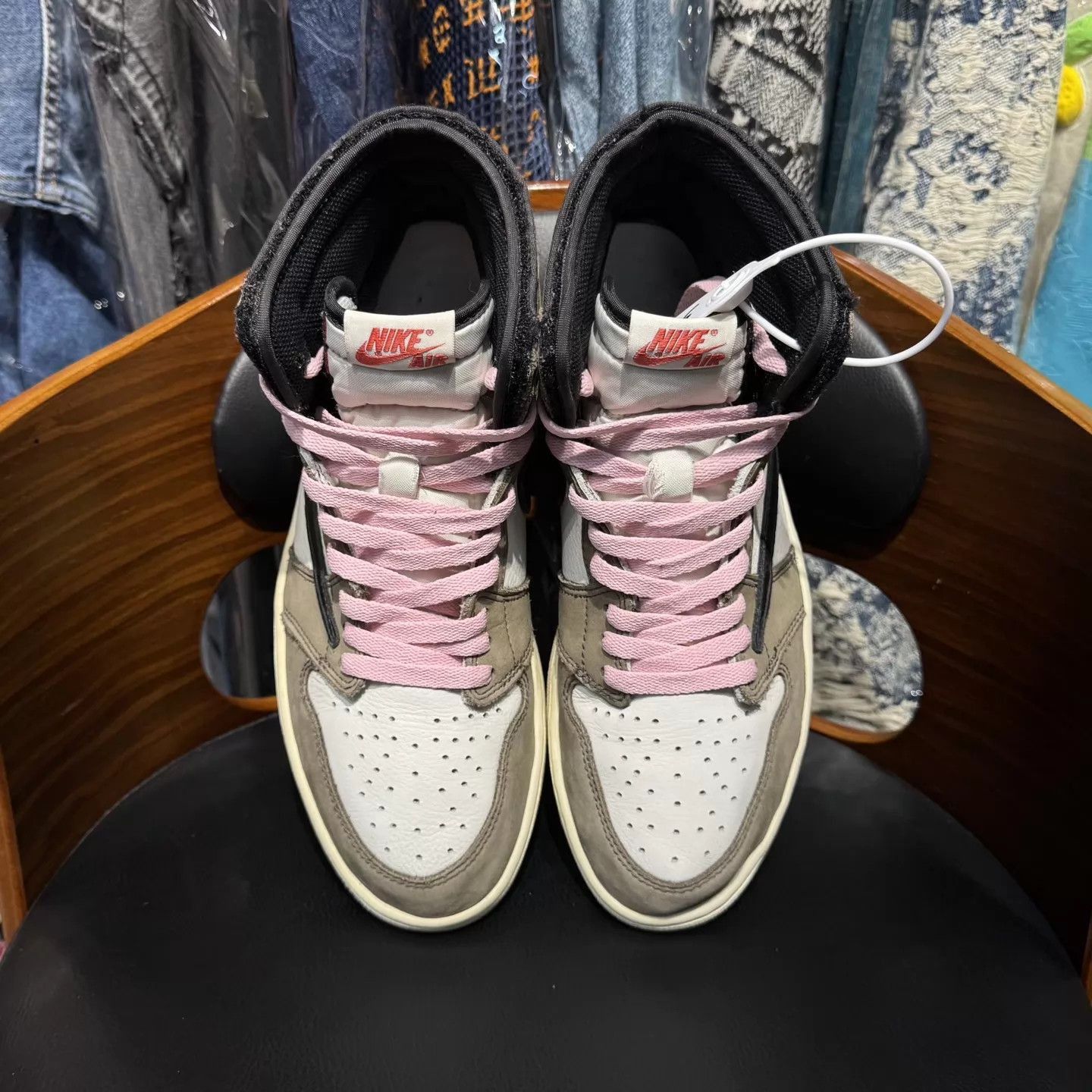 Travis Scott Multi-Color High-Top Sneakers Size 10 Size US 10 / EU 43 - 5 Thumbnail