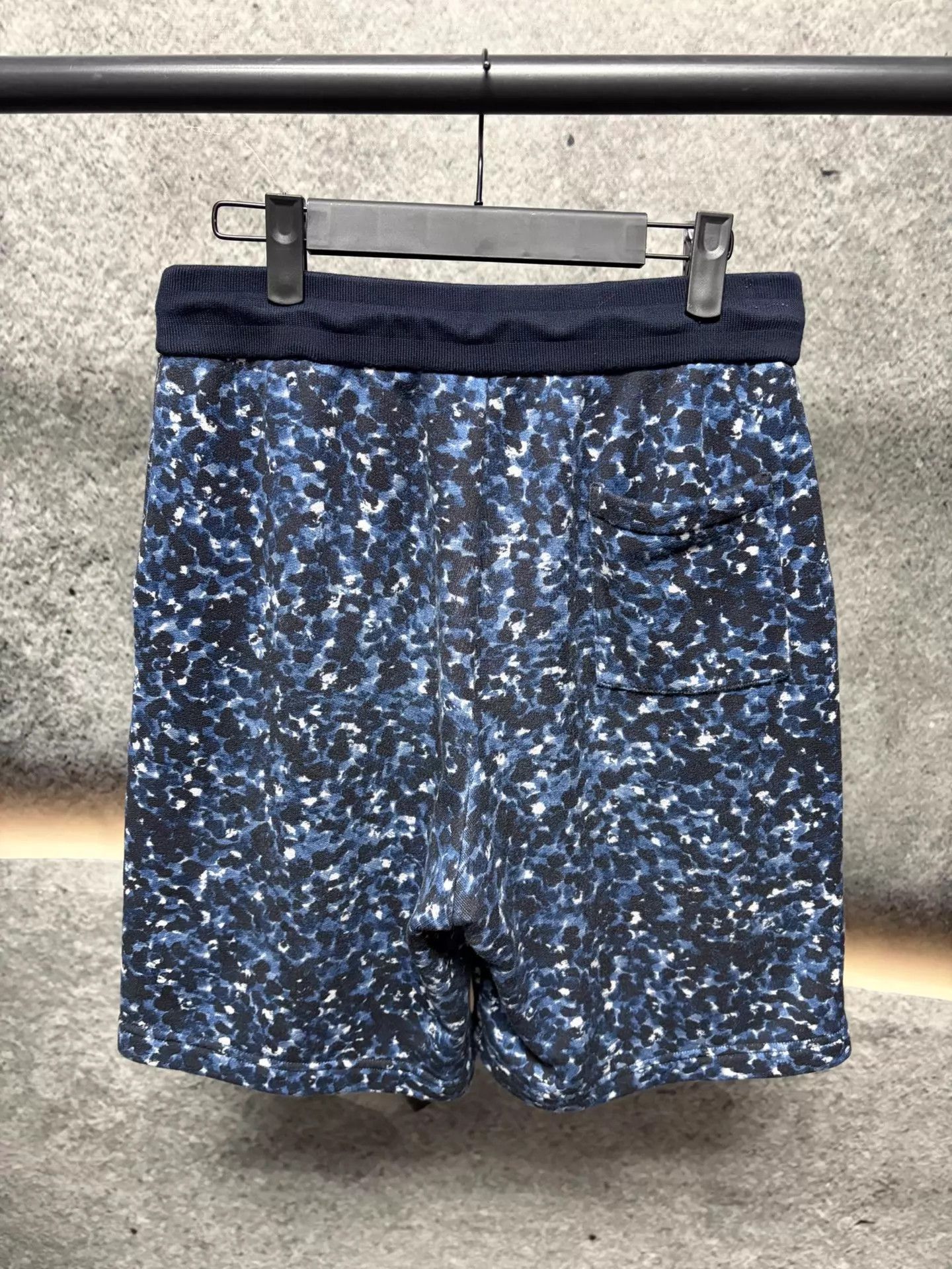 Louis Vuitton Blue Patterned Casual Shorts Size US 31 - 2 Thumbnail