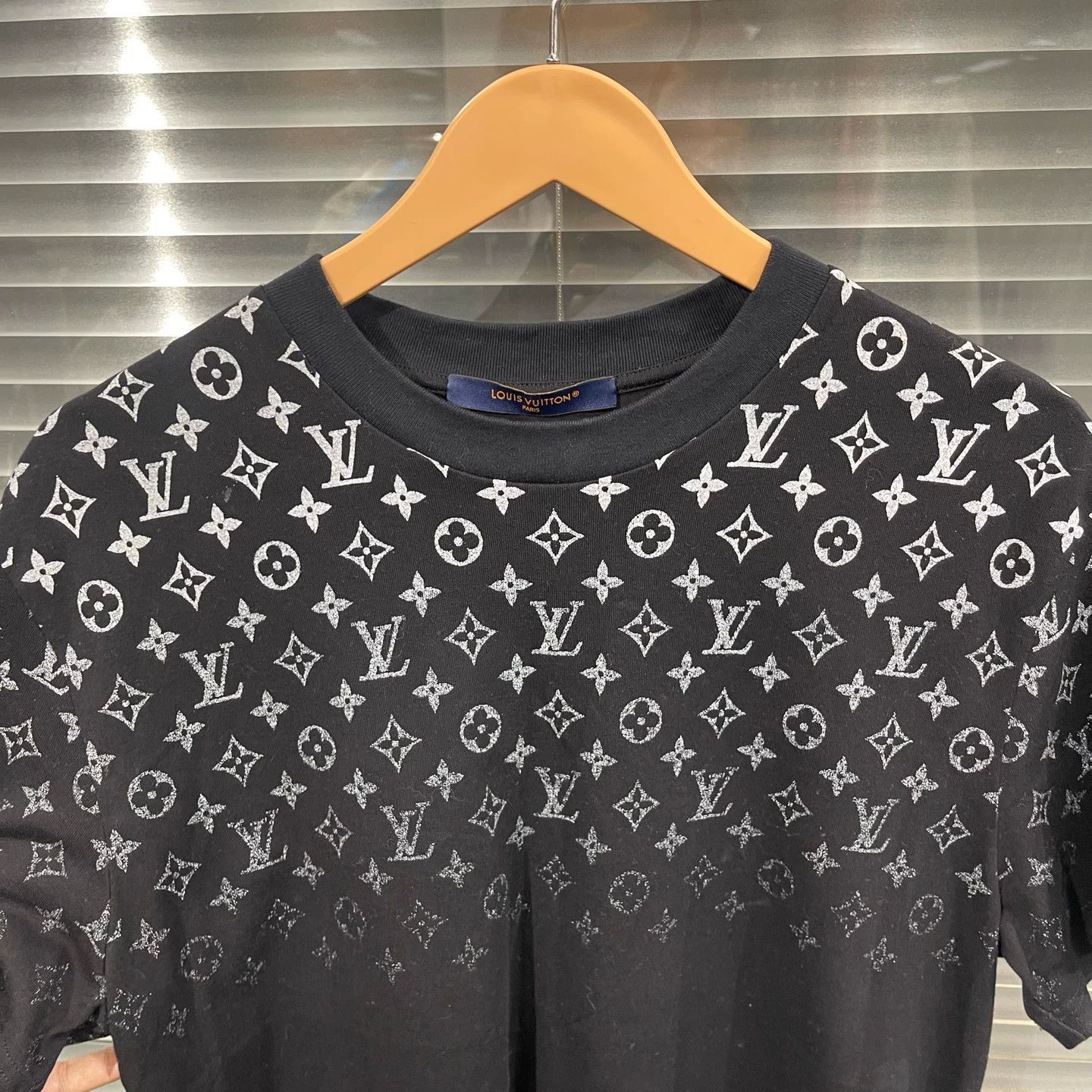 Louis Vuitton Black Short Sleeve Patterned T-Shirt Size US S / EU 44-46 / 1 - 4 Thumbnail