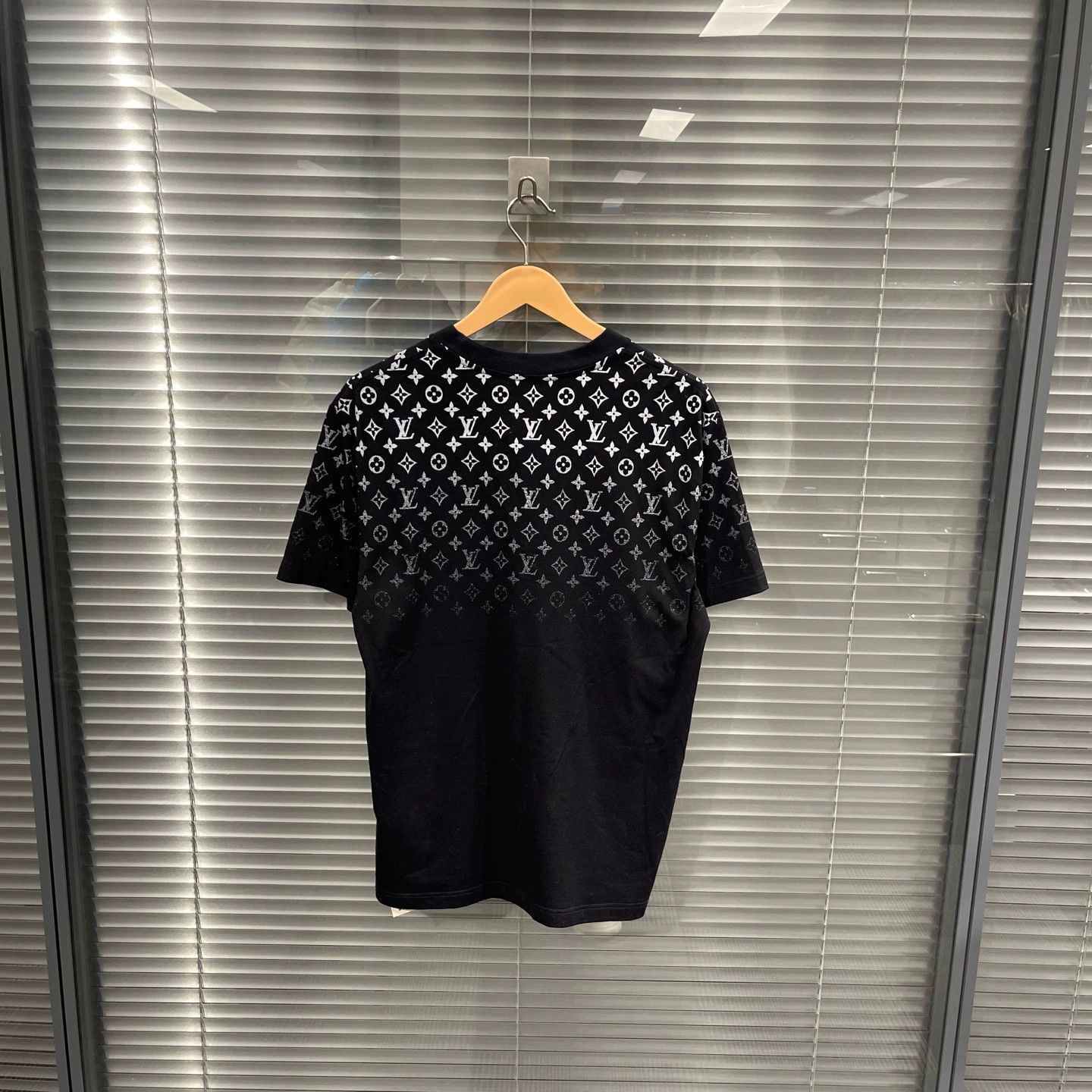 Louis Vuitton Black Short Sleeve Patterned T-Shirt Size US S / EU 44-46 / 1 - 2 Thumbnail