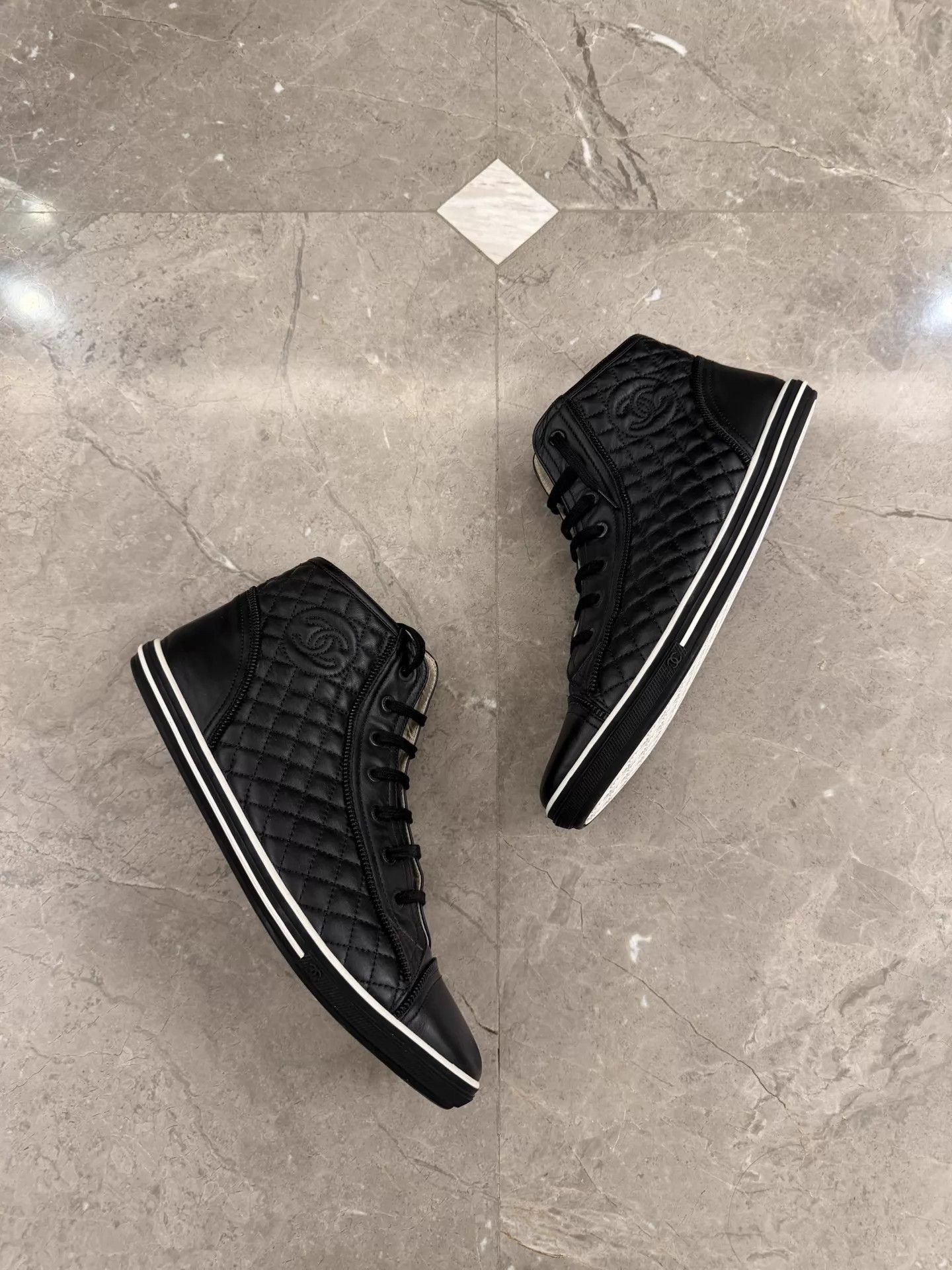 Chanel Black Quilted High-Top Sneakers Size 10 Size US 10 / EU 43 - 4 Thumbnail