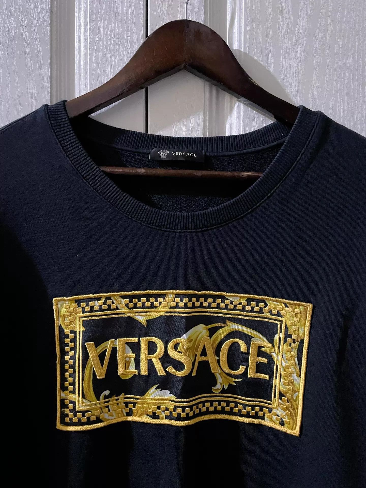 Versace Black Long Sleeve Shirt with Gold Graphic Size US XXL / EU 58 / 5 - 3 Thumbnail