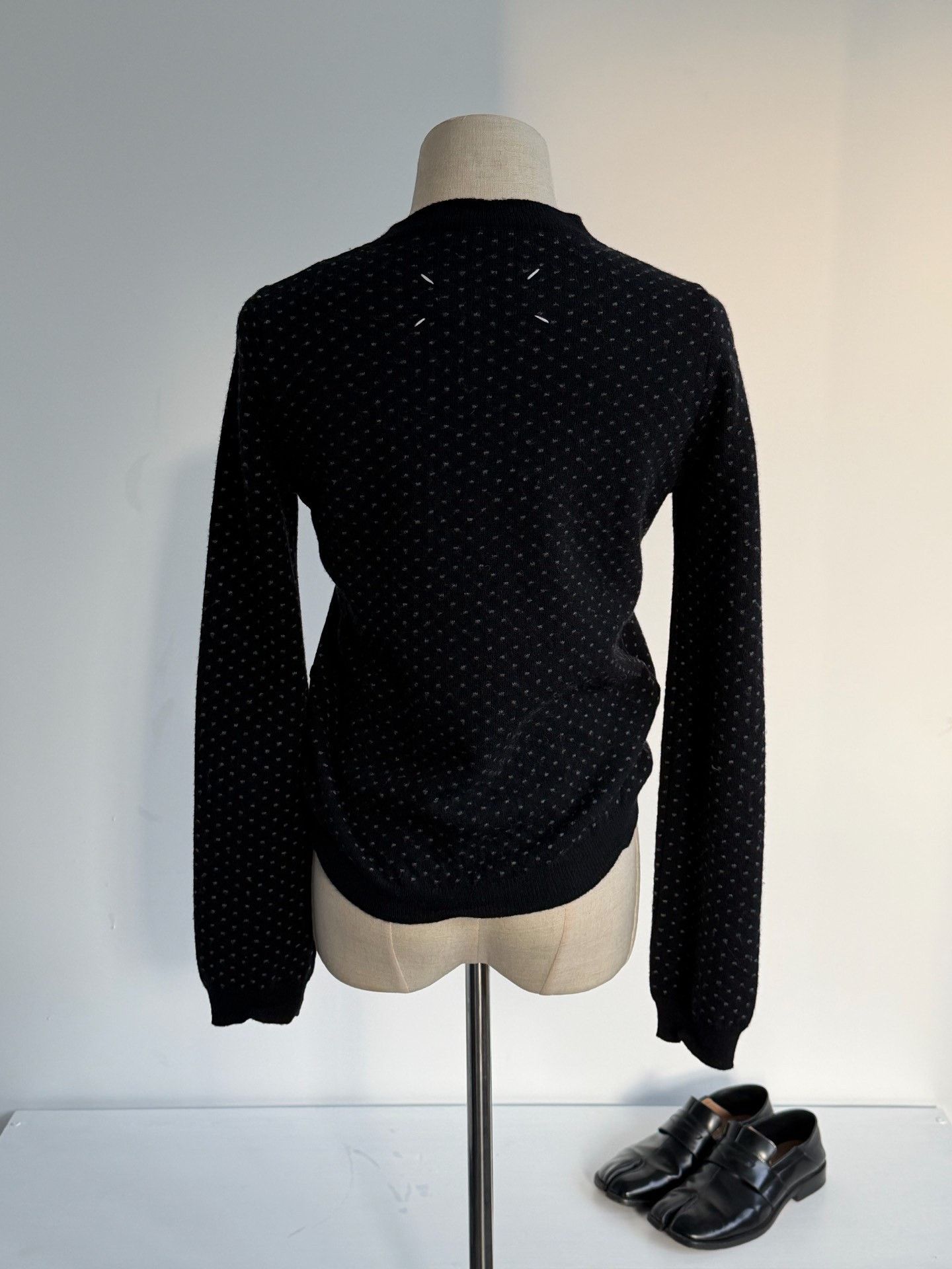 Maison Margiela Maison Martin Margiela Polka Dot Knit Cardigan Size XS / US 0-2 / IT 36-38 - 4 Thumbnail