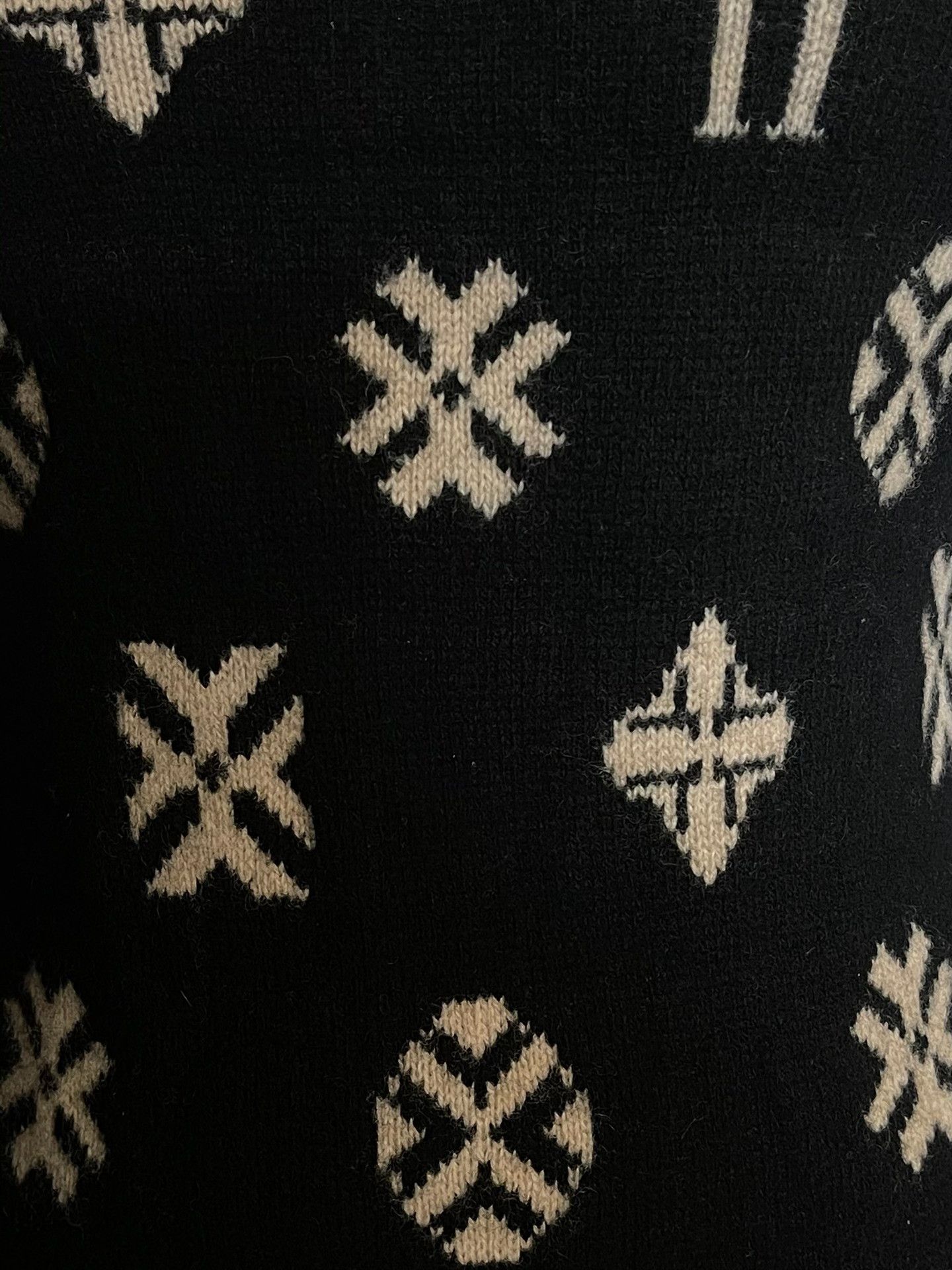 Yohji Yamamoto Yohji Yamamoto 07FW LV Parody Sweater Size M / US 6-8 / IT 42-44 - 4 Thumbnail