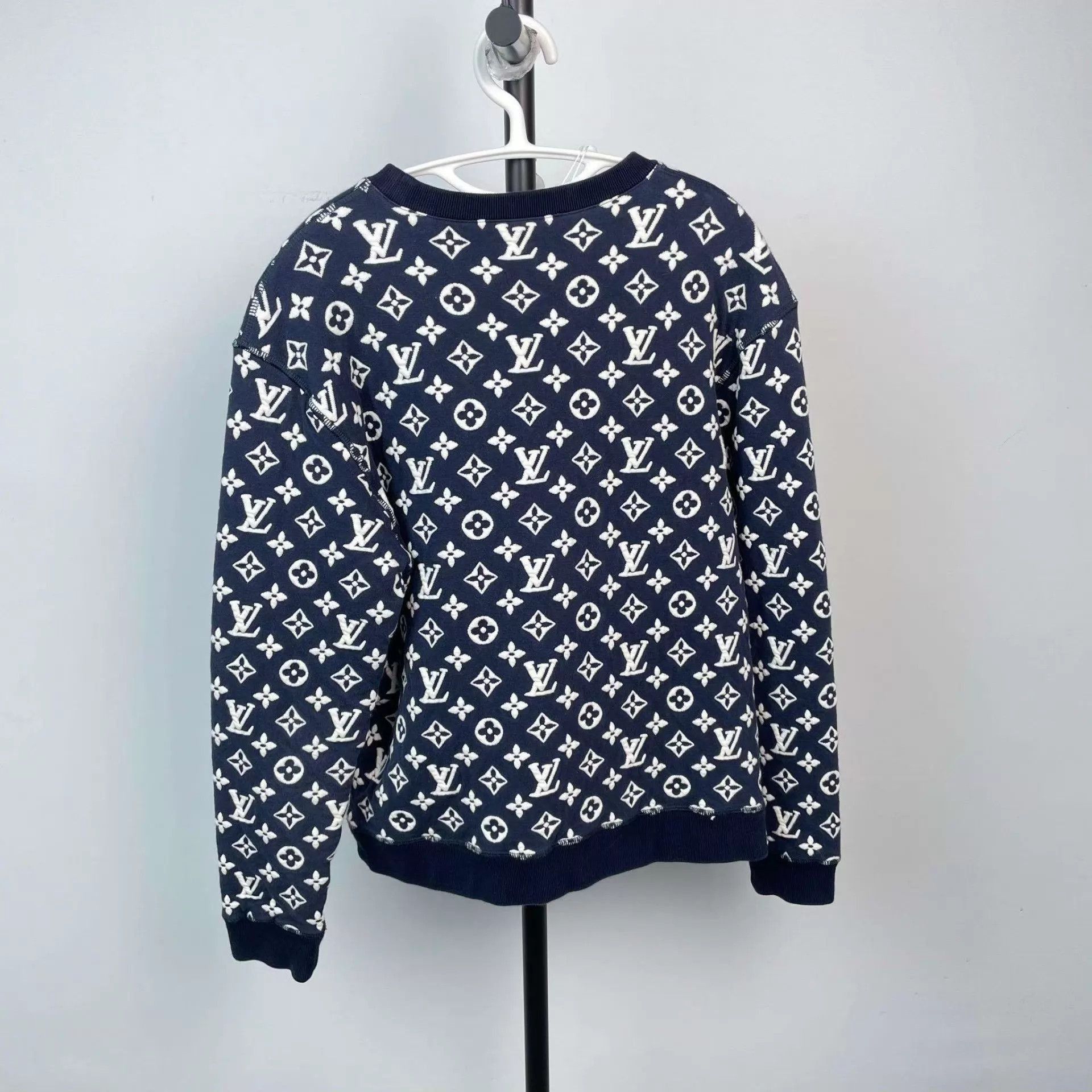Louis Vuitton Blue Patterned Long Sleeve Sweatshirt (Size S) Size US S / EU 44-46 / 1 - 2 Thumbnail