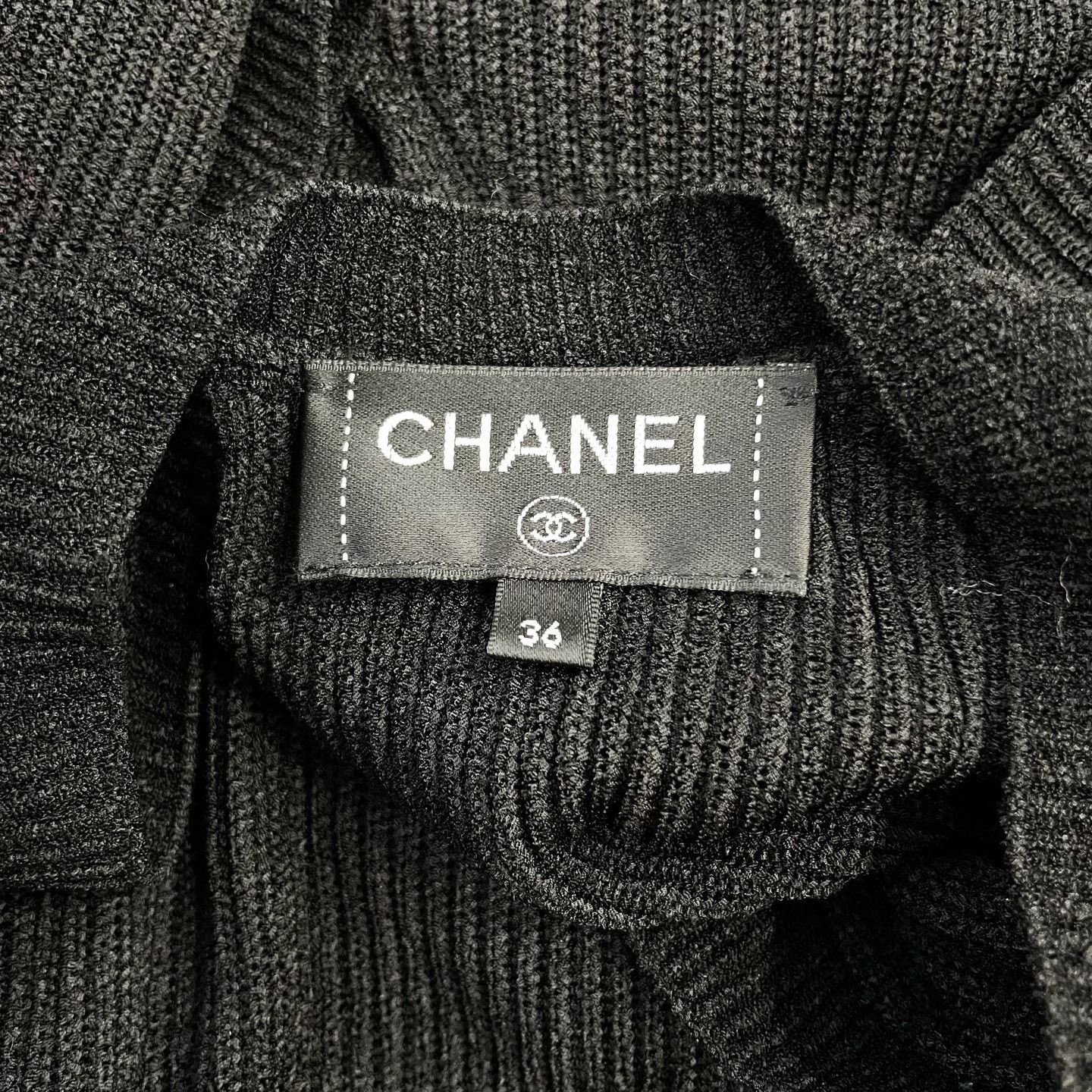 Chanel Chanel Black V-Neck Short-Sleeve Knit Dress Size XS / US 0-2 / IT 36-38 - 4 Thumbnail