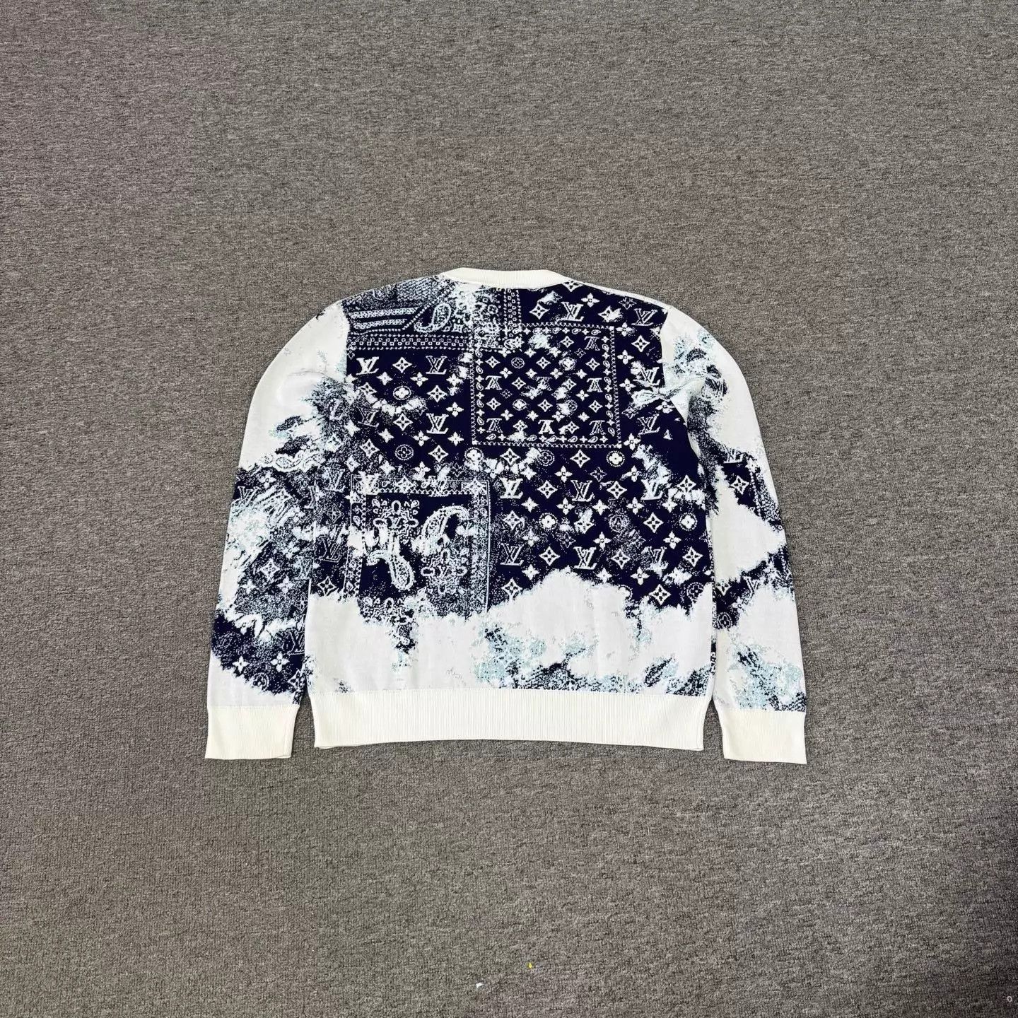 Louis Vuitton Multi Pattern Long Sleeve Crew Neck Sweatshirt M Size US M / EU 48-50 / 2 - 2 Thumbnail