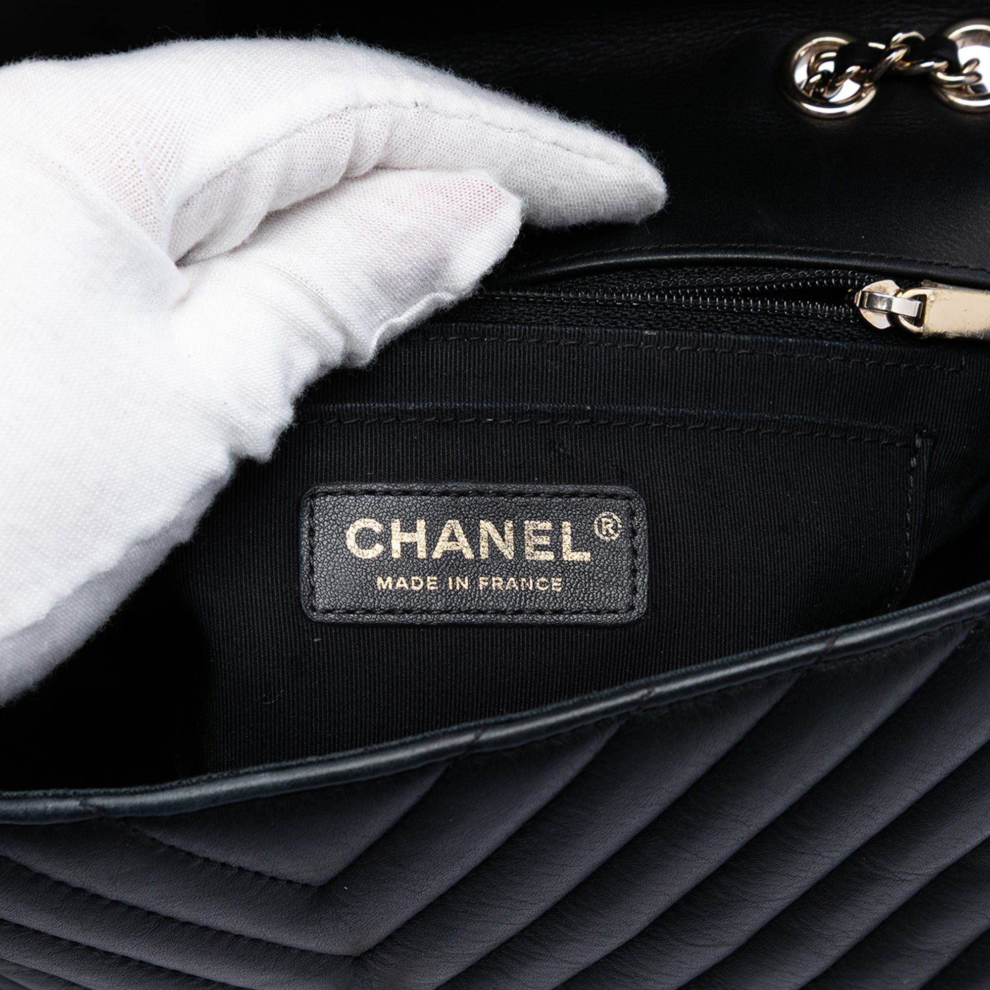 Chanel Mini Chevron Calfskin Statement Flap Size ONE SIZE - 5 Thumbnail