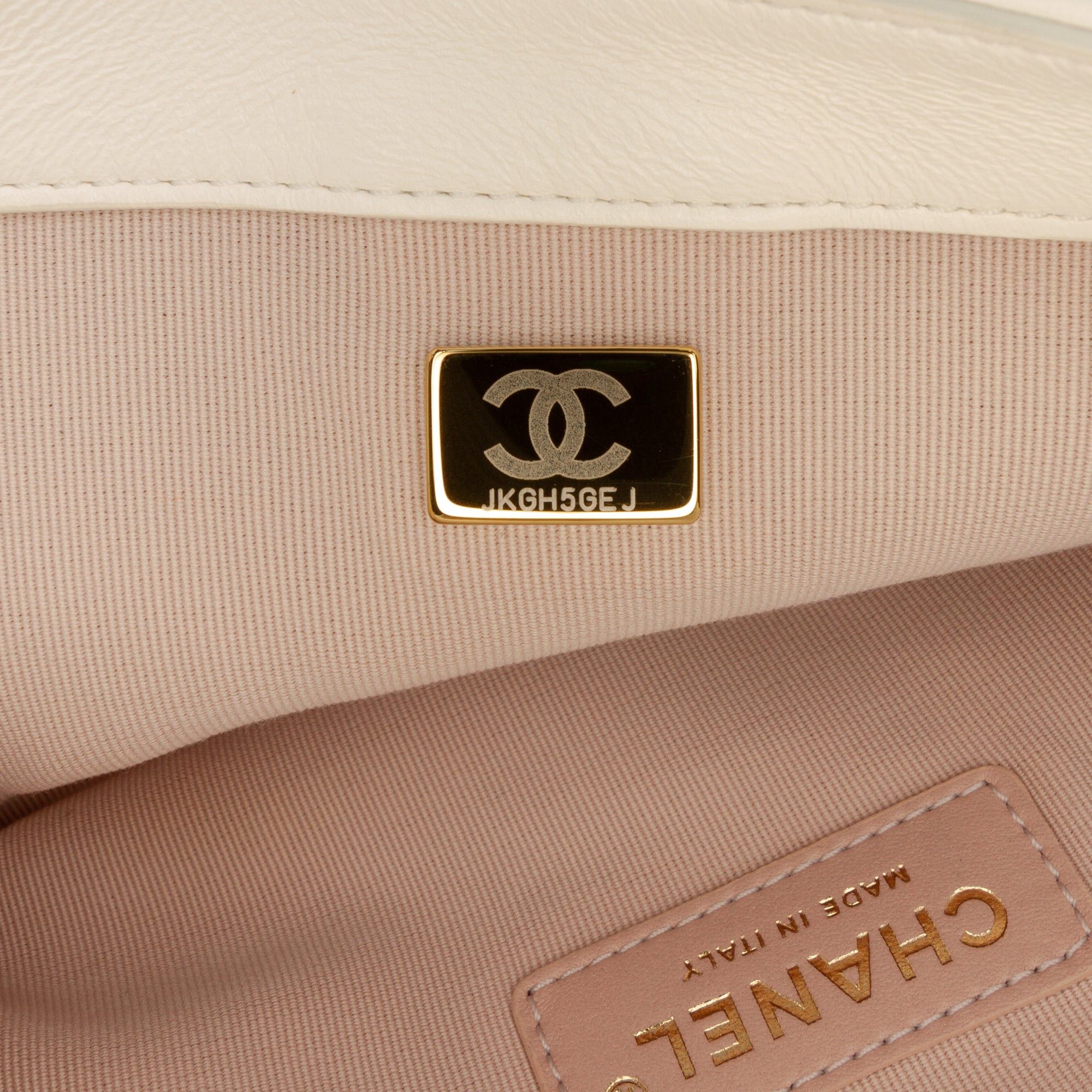 Chanel Small Quilted Lambskin On And On Chain Flap Size ONE SIZE - 6 Thumbnail