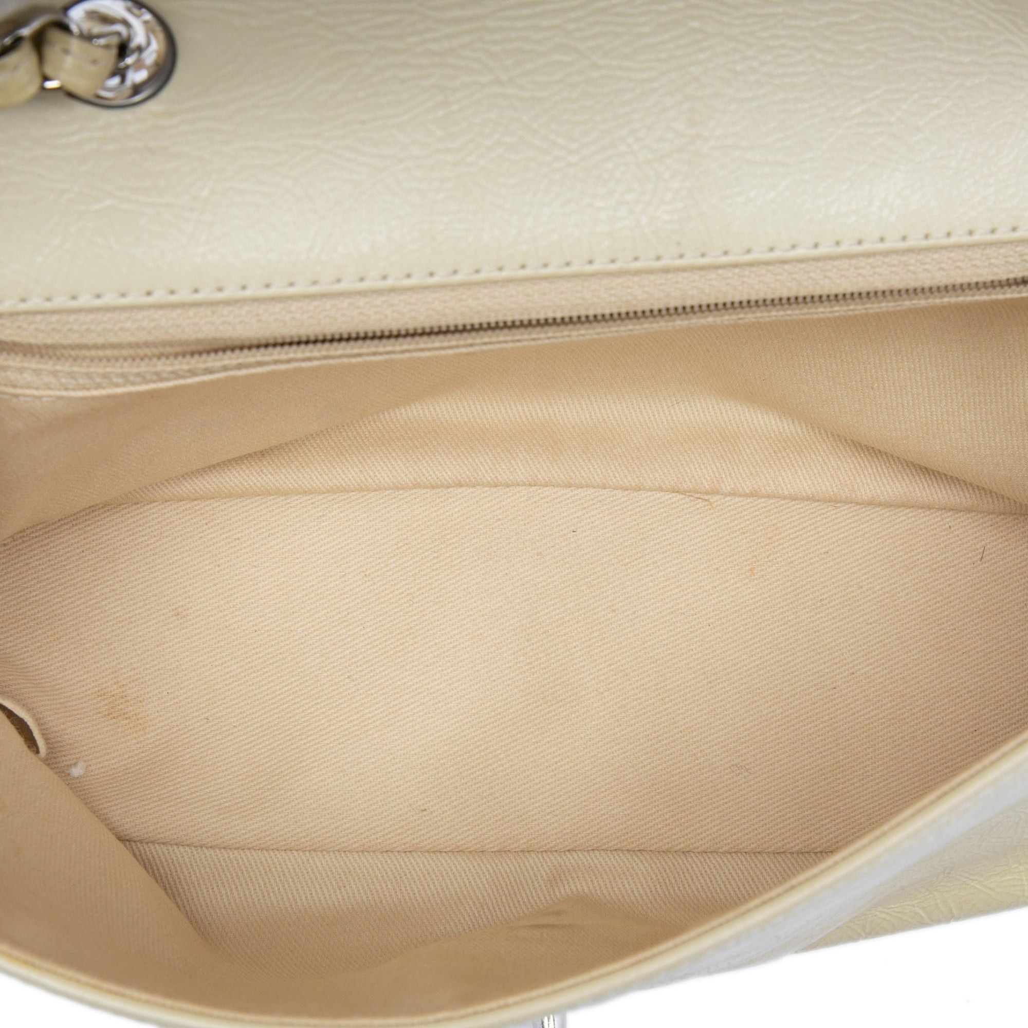 Chanel Small Distressed Patent Frame Single Flap Size ONE SIZE - 4 Thumbnail