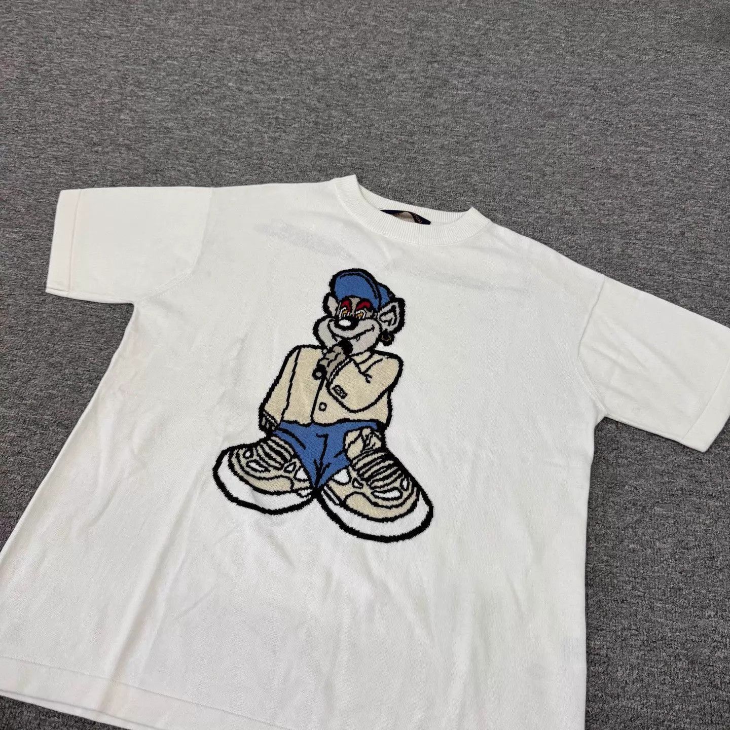 Louis Vuitton White Short Sleeve T-Shirt with Cartoon Graphic Size US S / EU 44-46 / 1 - 4 Thumbnail