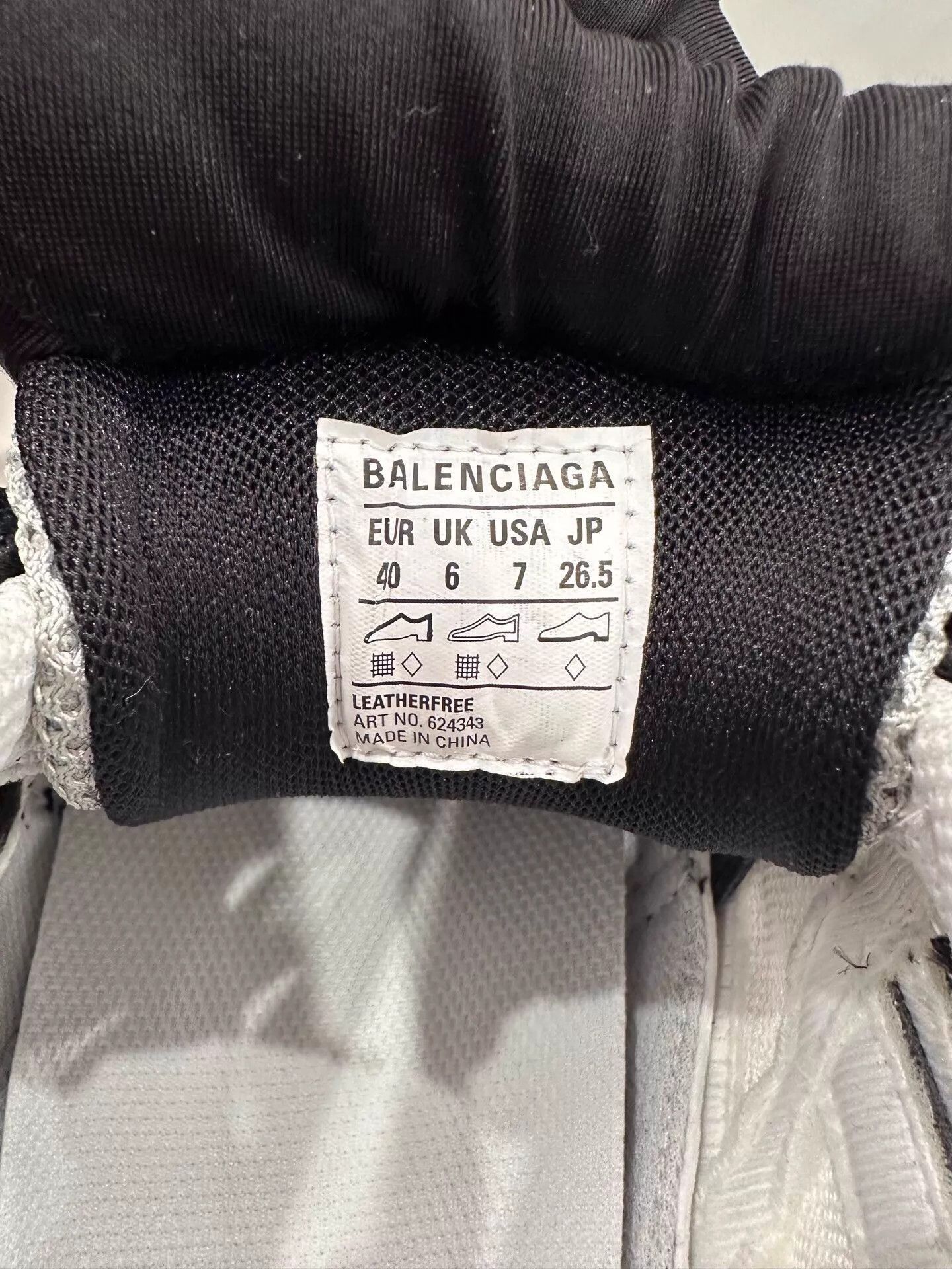 Balenciaga Multi Color Low-Top Sneakers Size 7 Size US 7 / EU 40 - 9 Thumbnail