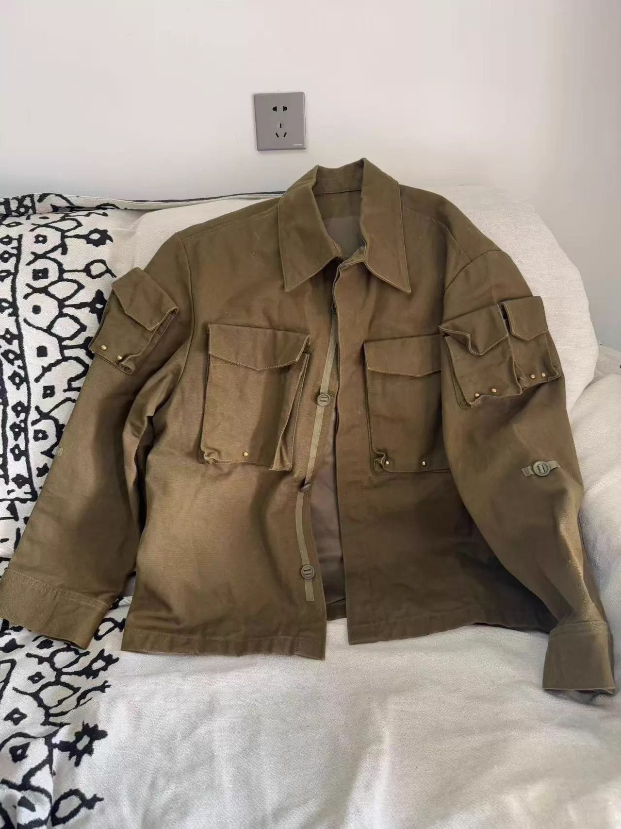 Louis Vuitton Green Utility Jacket with Studded Back Design Size L Size US L / EU 52-54 / 3 - 2 Thumbnail