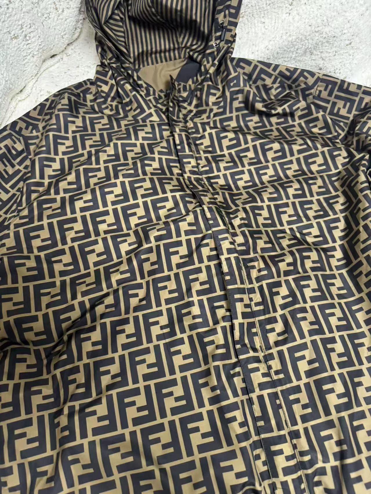 Fendi Hooded Printed Light Jacket Size US L / EU 52-54 / 3 - 3 Thumbnail