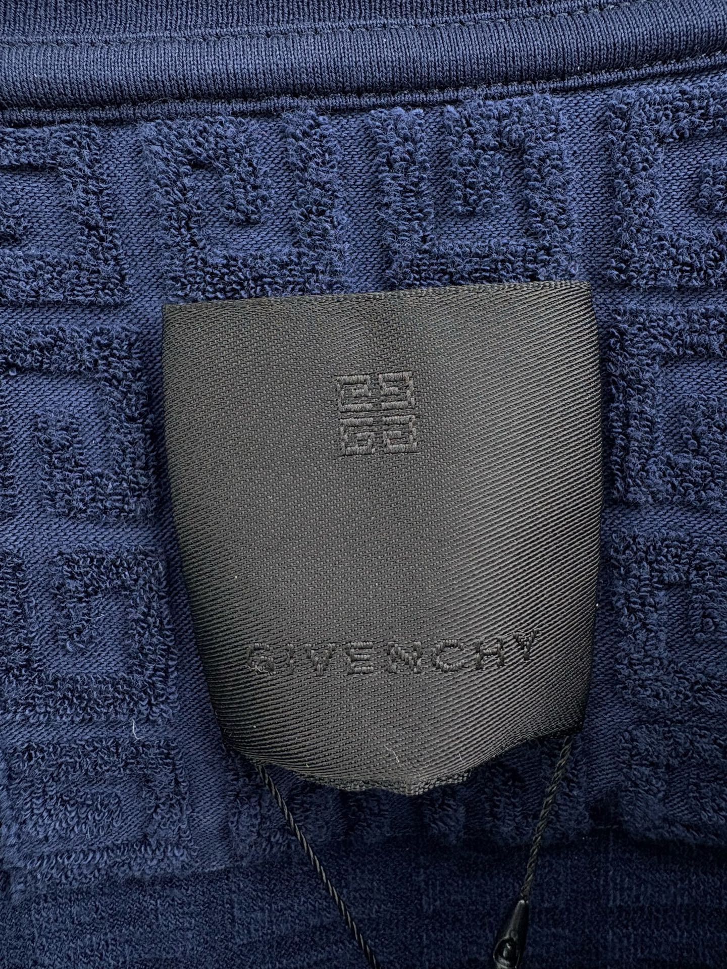 Givenchy Givenchy 4G Logo Towel Short Sleeve Size US XXL / EU 58 / 5 - 4 Thumbnail