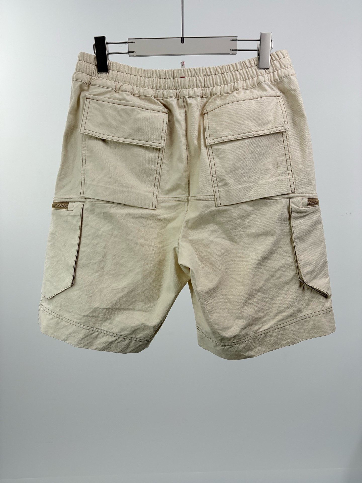 Moncler Moncler New Beige Shorts Size US 36 / EU 52 - 2 Thumbnail
