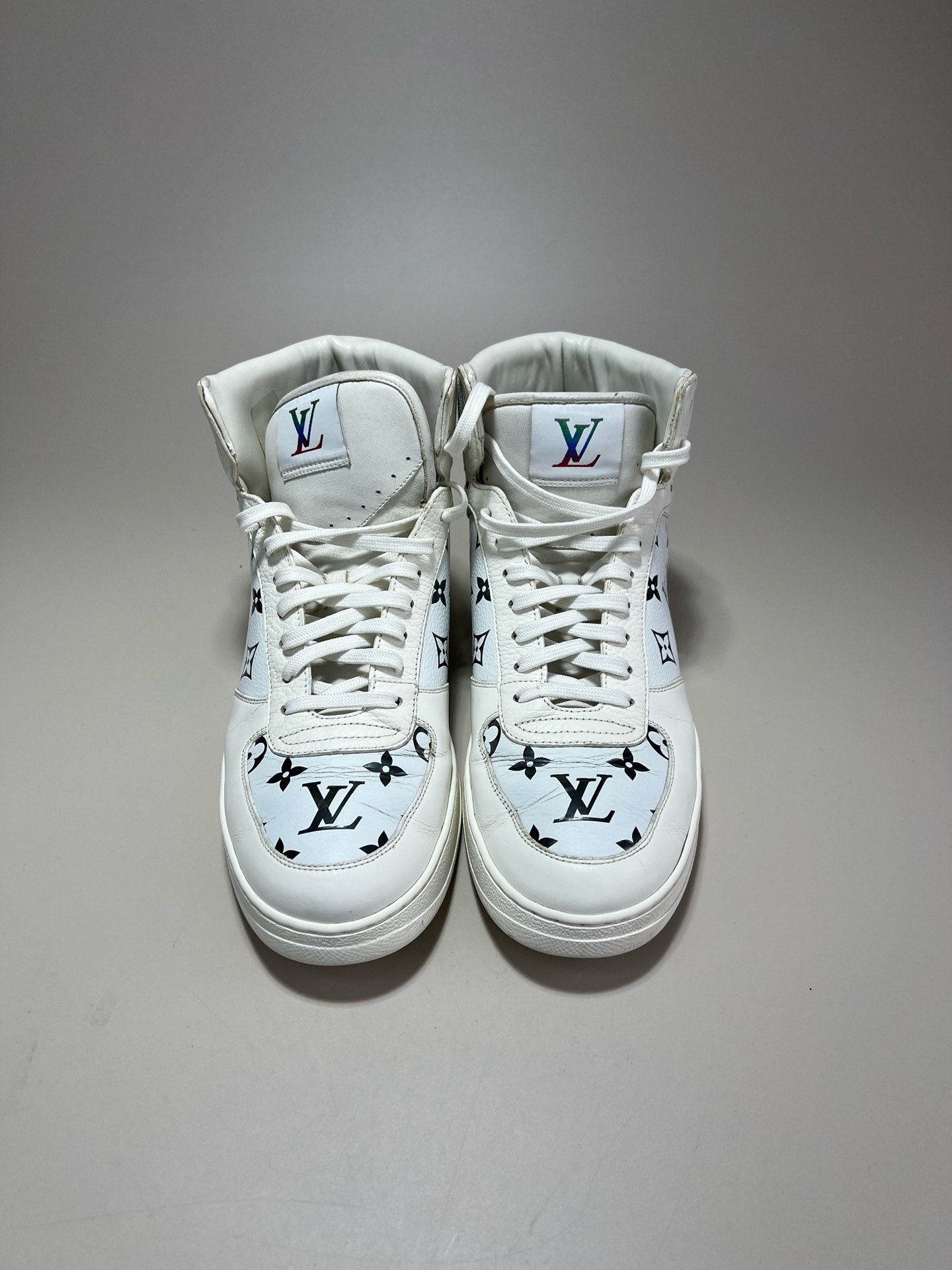 Louis Vuitton Louis Vuitton White Monogram High-Top Sneakers Size US 9 / EU 42 - 2 Thumbnail