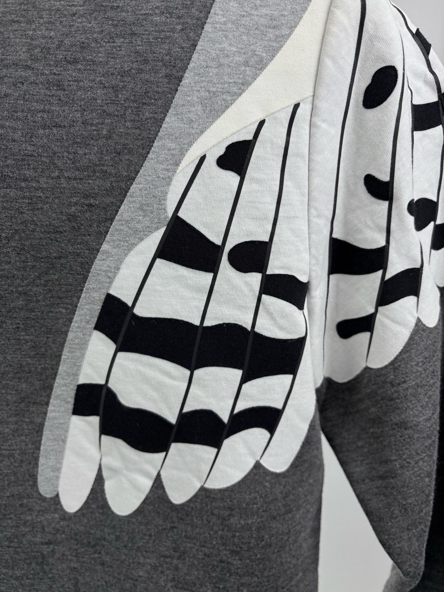 Valentino VALENTINO Gray Owl Long-Sleeve Sweatshirt Size XS / US 0-2 / IT 36-38 - 3 Thumbnail