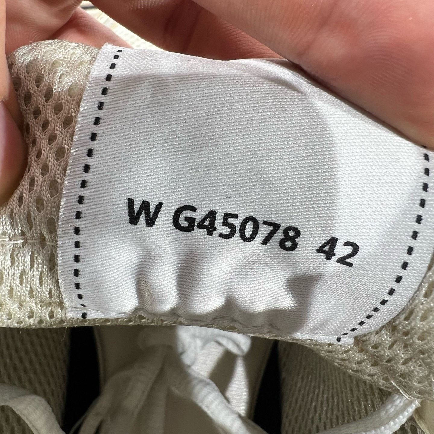 Chanel Chanel Gold Accent Sneakers Size US 9 / EU 42 - 8 Thumbnail