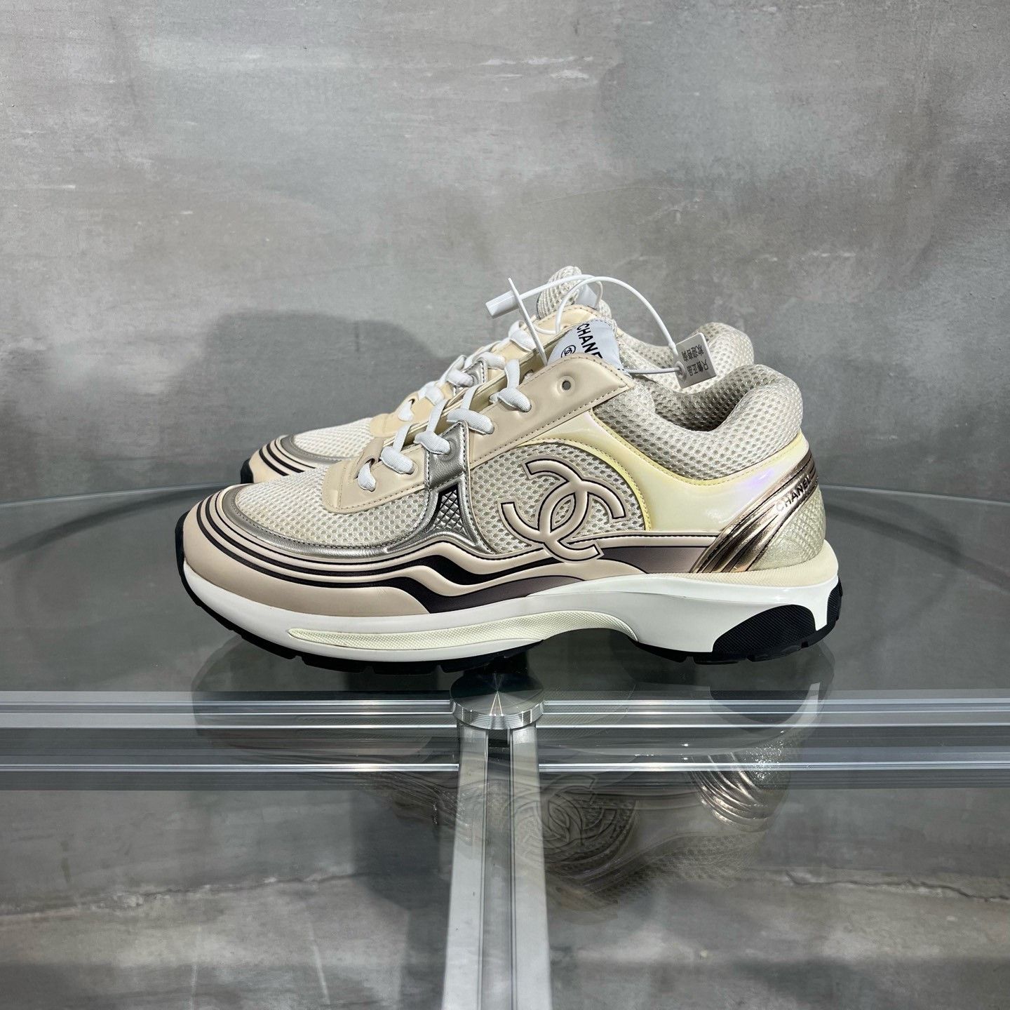 Chanel Chanel Gold Accent Sneakers Size US 9 / EU 42 - 3 Thumbnail