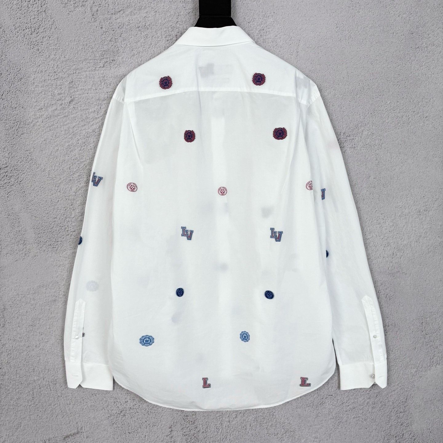 Louis Vuitton Louis Vuitton Logo Print Collar Embroidered Longsleeve Shirt Size US L / EU 52-54 / 3 - 2 Thumbnail