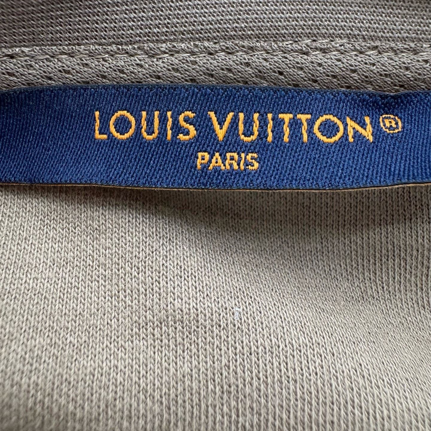 Louis Vuitton Louis Vuitton SS25 V-Neck Knit Tee Size US M / EU 48-50 / 2 - 3 Thumbnail