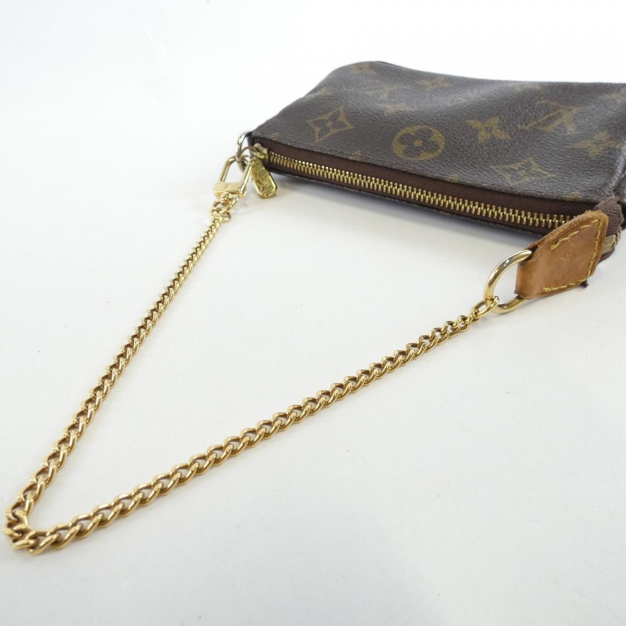 Louis Vuitton Louis Vuitton Louis Vuitton Monogram Accessory Pouch Textile Other M58009 DUTY FREE for USA Size ONE SIZE - 4 Thumbnail