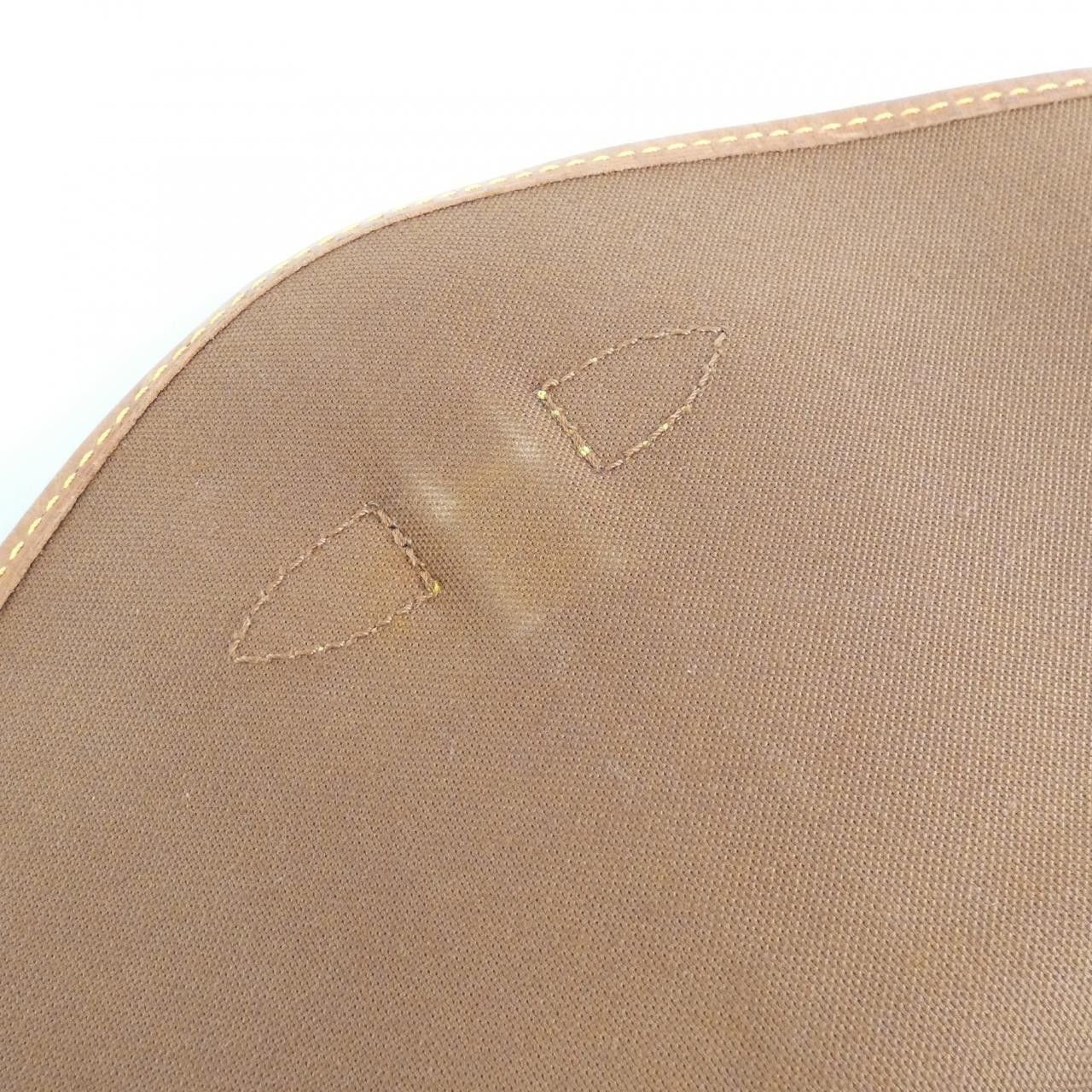 Louis Vuitton Louis Vuitton Louis Vuitton Saumur Monogram Shoulder Bag Textile Shoulder Bag M42256 DUTY FREE for USA Size ONE SIZE - 9 Thumbnail