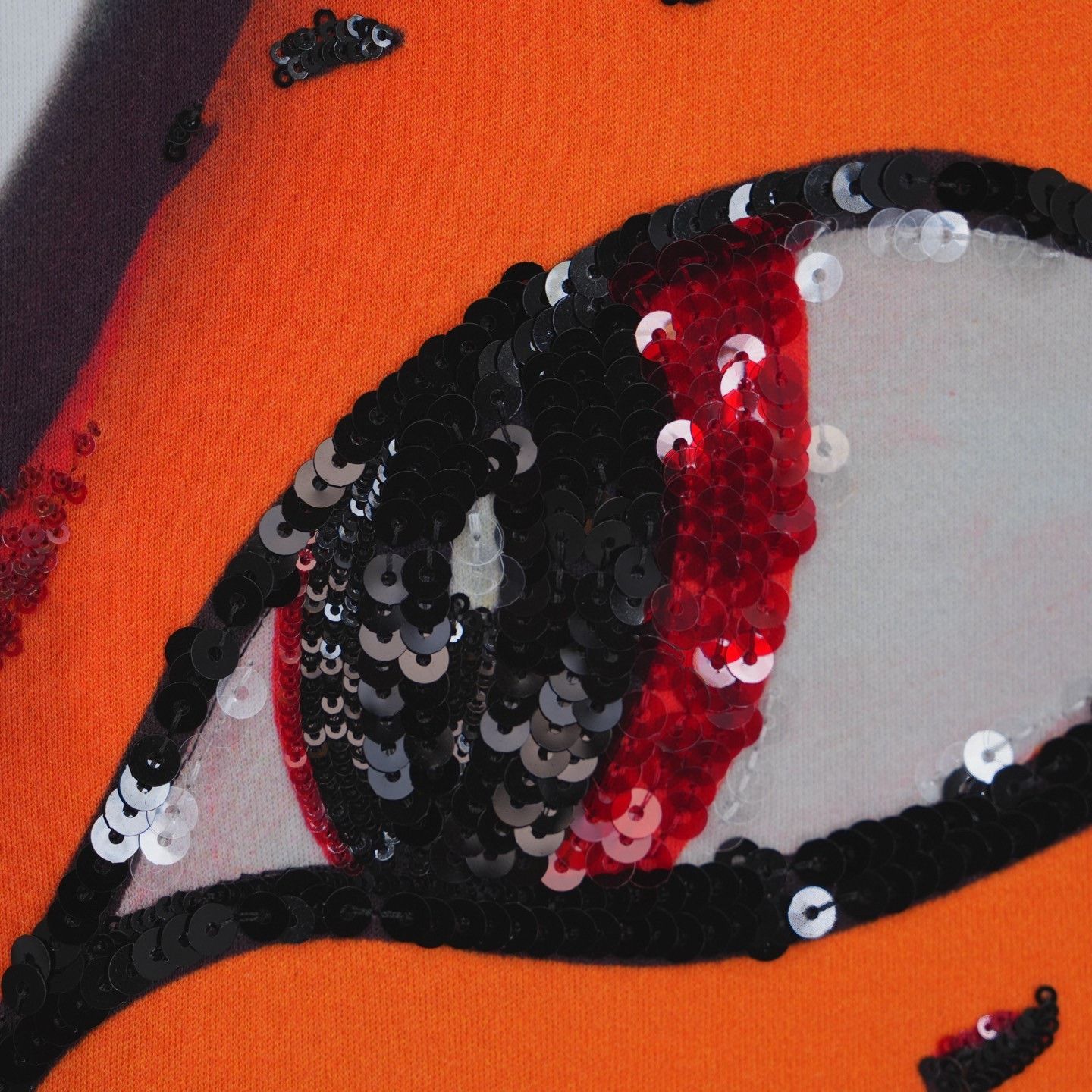 Louis Vuitton Louis Vuitton Come Play Leopard Sequin T-Shirt Size S / US 4 / IT 40 - 3 Thumbnail