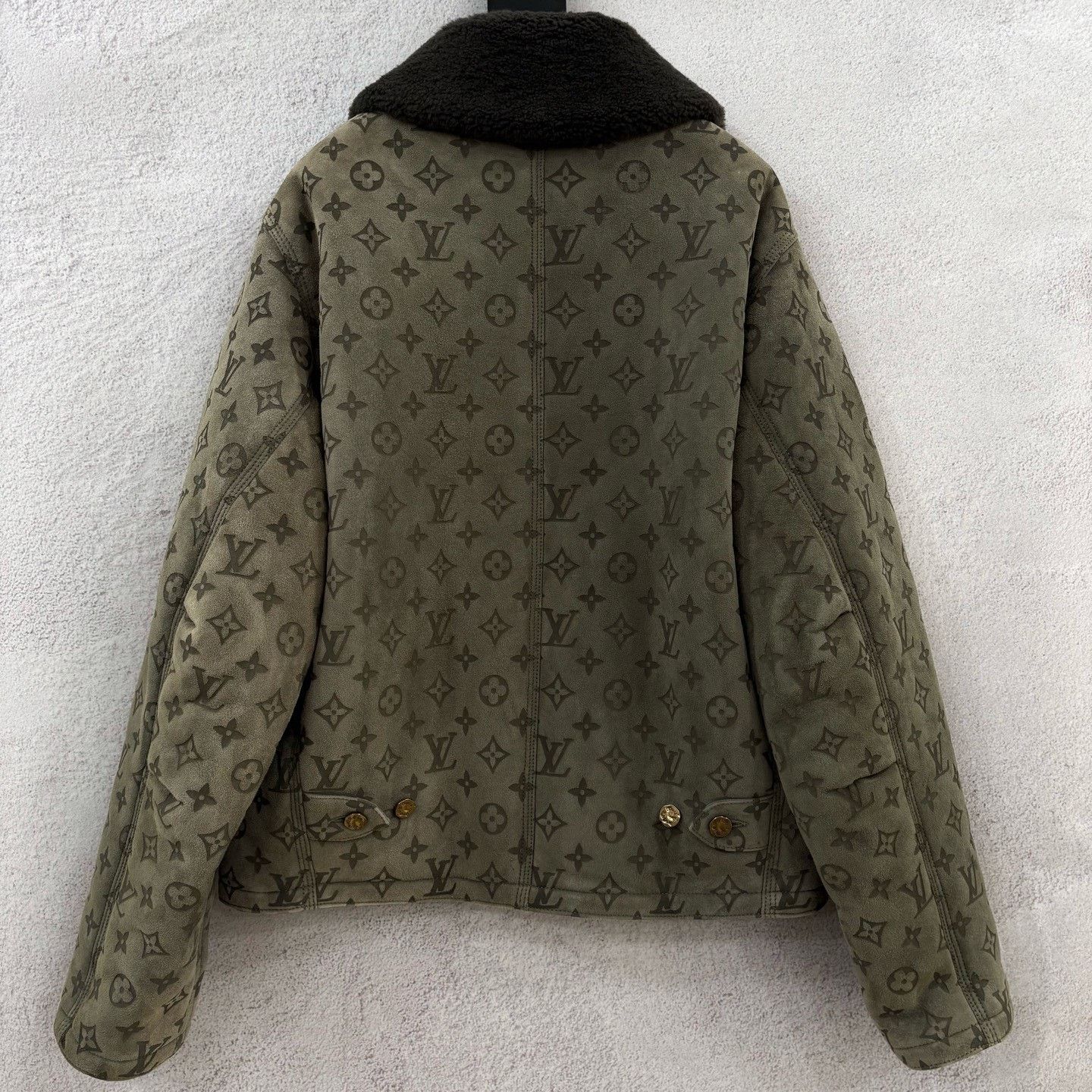 Louis Vuitton Louis Vuitton Monogram Shearling Coat Size US L / EU 52-54 / 3 - 2 Thumbnail