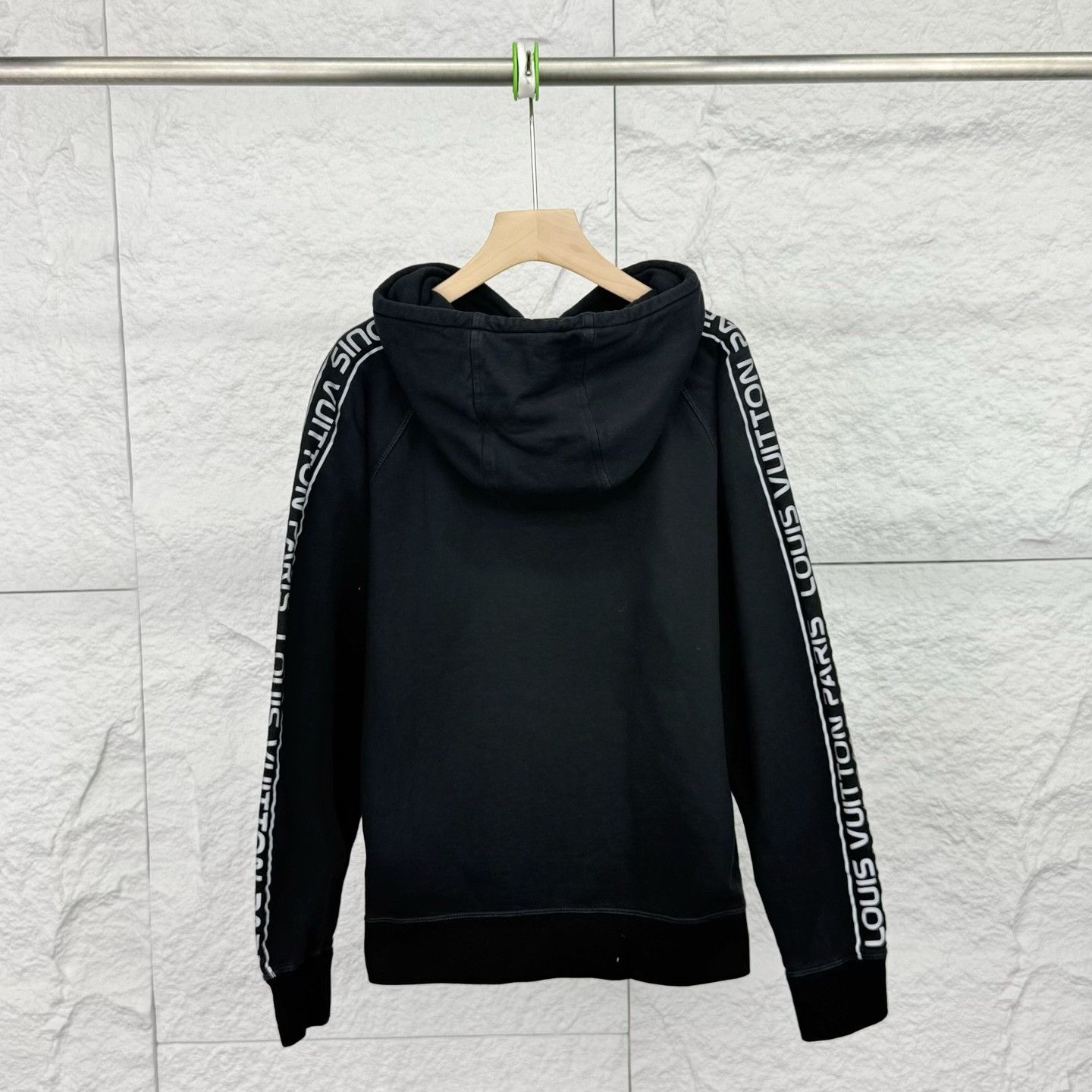 Louis Vuitton Louis Vuitton Black Zip Hooded Sweatshirt Size US L / EU 52-54 / 3 - 2 Thumbnail