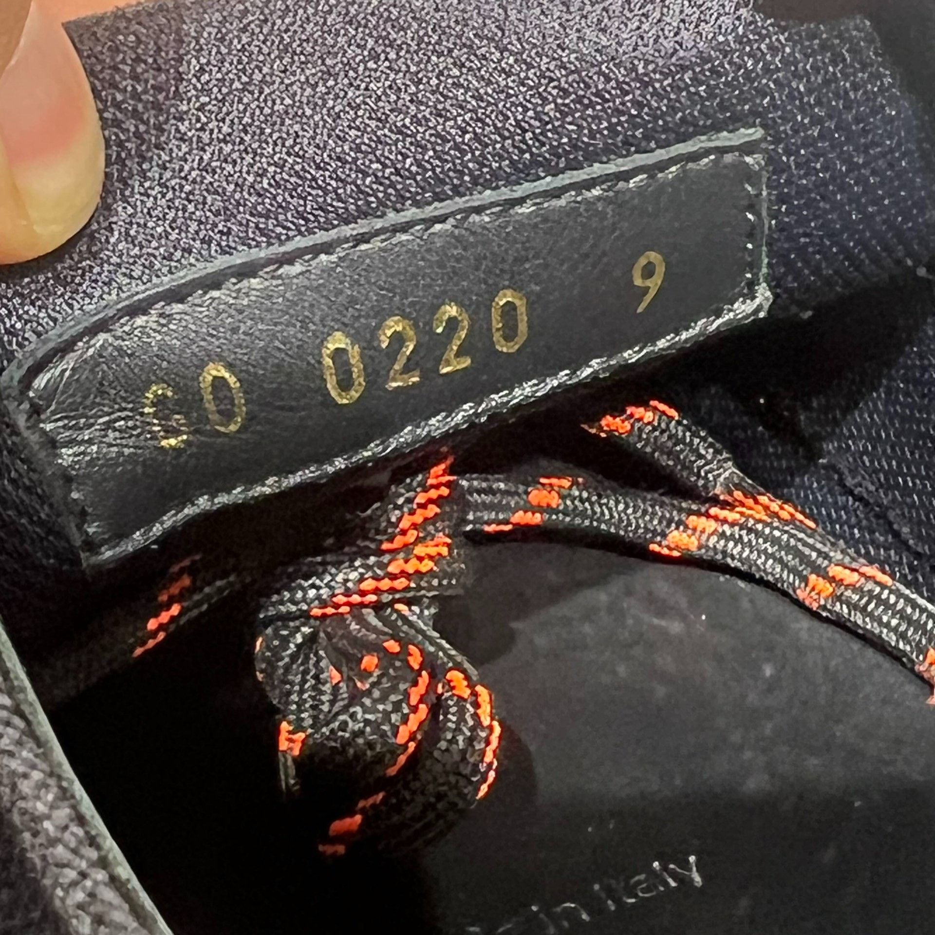 Louis Vuitton Louis Vuitton Monogram Black Orange Sneakers Size US 11 / EU 44 - 8 Thumbnail