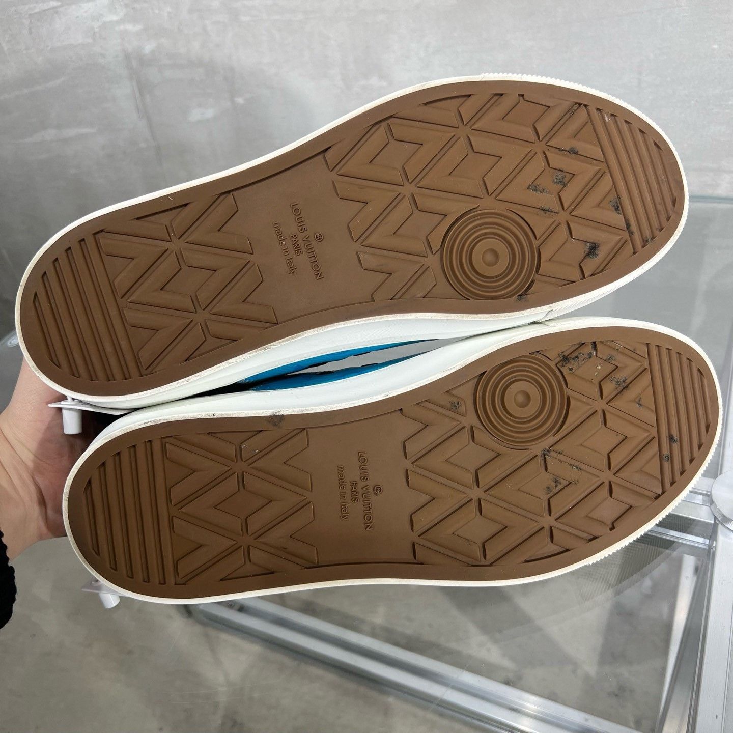 Louis Vuitton Louis Vuitton Monogram Black Orange Sneakers Size US 11 / EU 44 - 7 Thumbnail