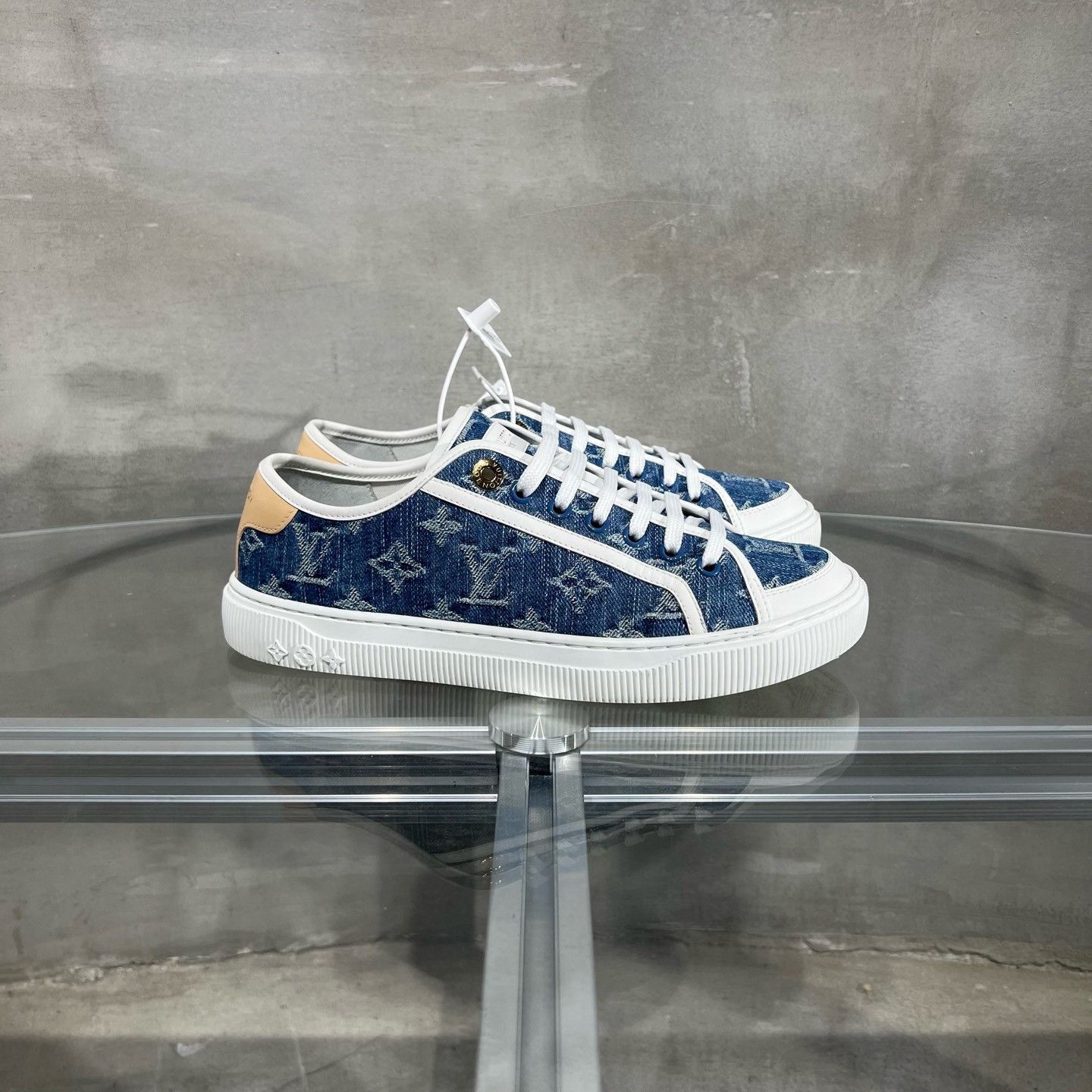 Louis Vuitton Louis Vuitton Blue Denim Monogram Sneakers Size US 7.5 / IT 37.5 - 4 Thumbnail
