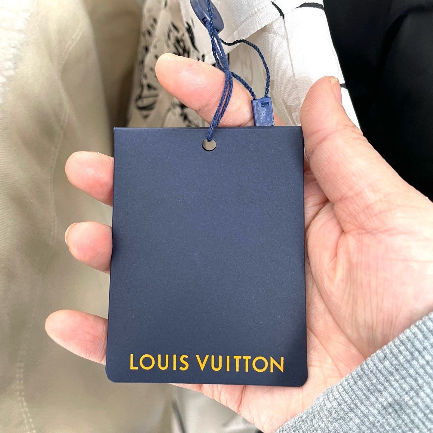 Louis Vuitton Louis Vuitton Silk Monogram Shirt Size XS / US 0-2 / IT 36-38 - 7 Thumbnail
